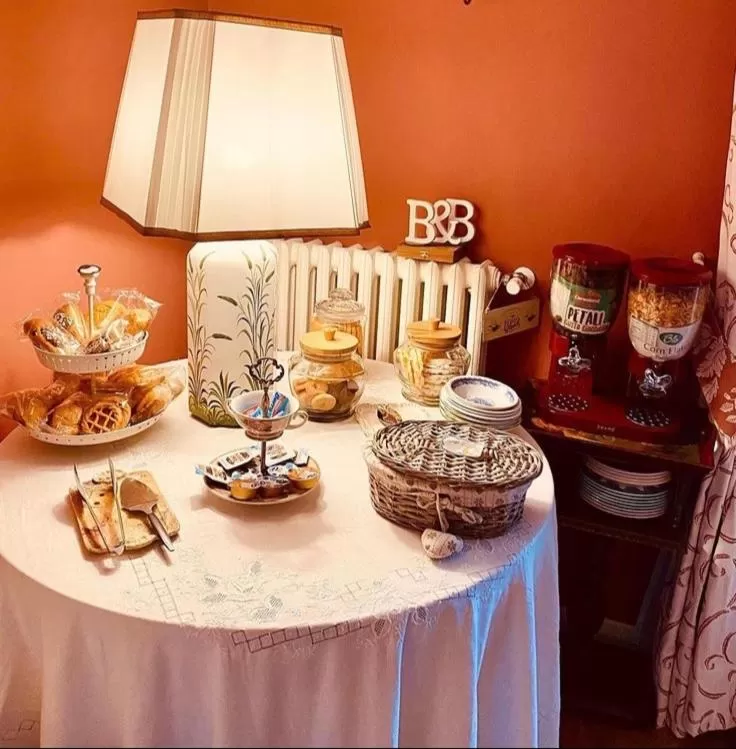 Restaurant/places to eat in Allaportaccanto Bed & Breakfast