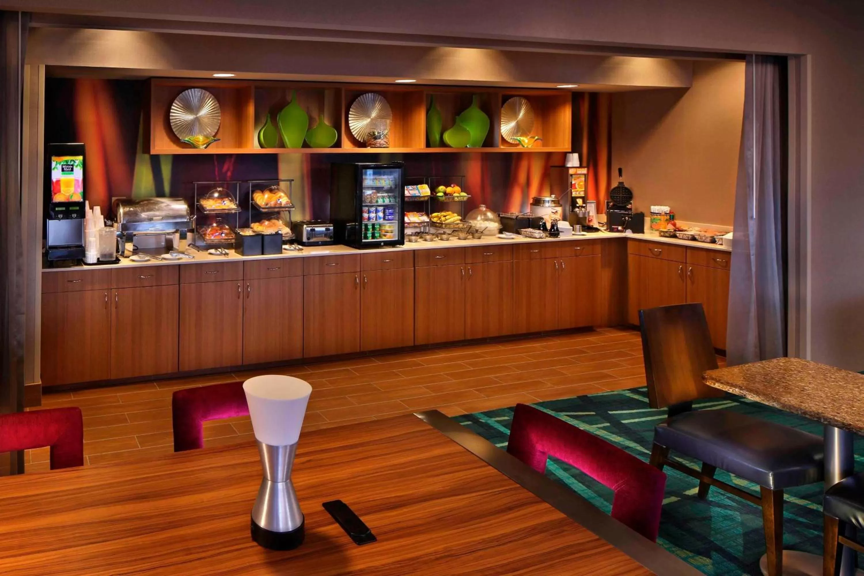 Breakfast in SpringHill Suites by Marriott Waterford / Mystic