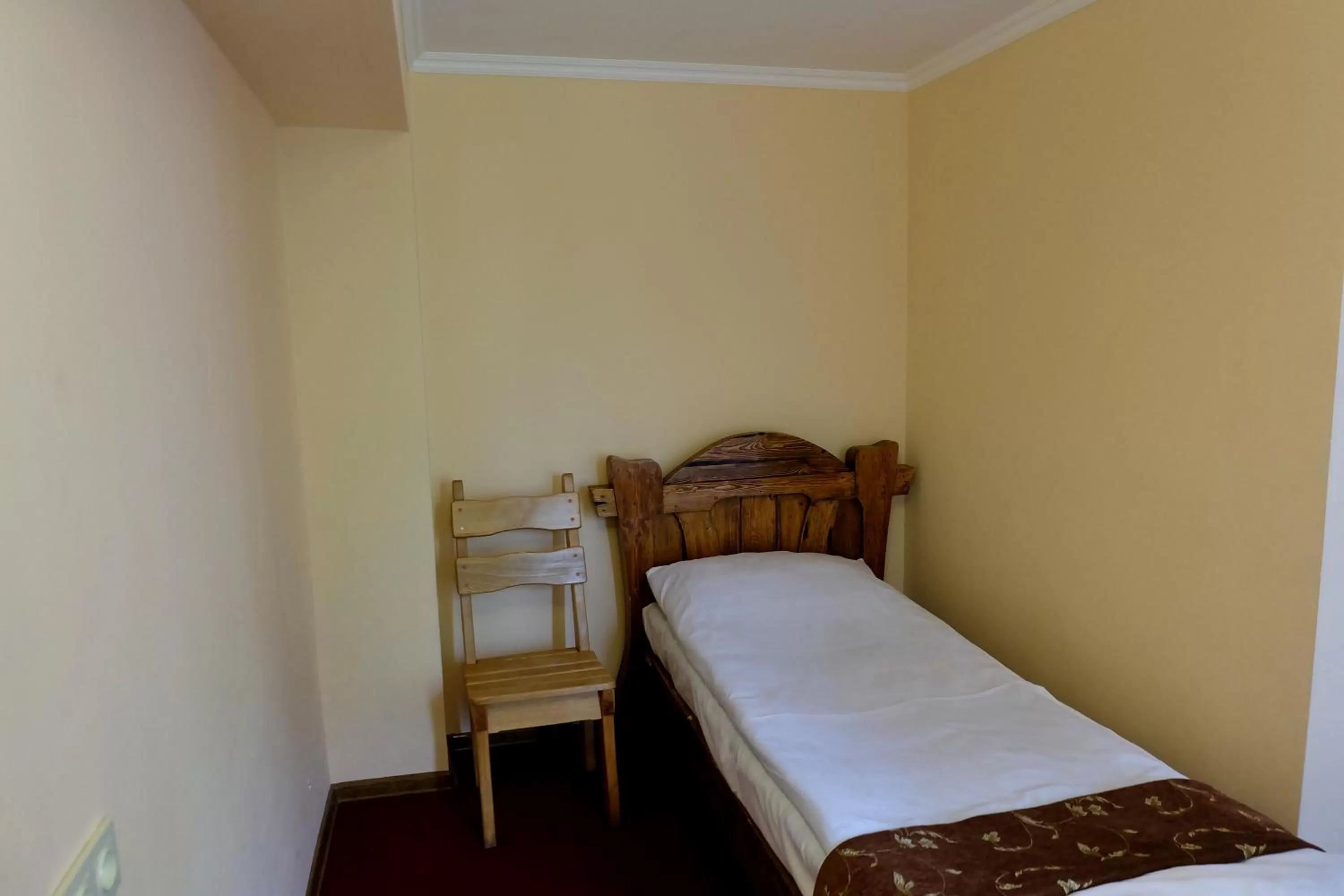 Bed in Dil Hill by Sam