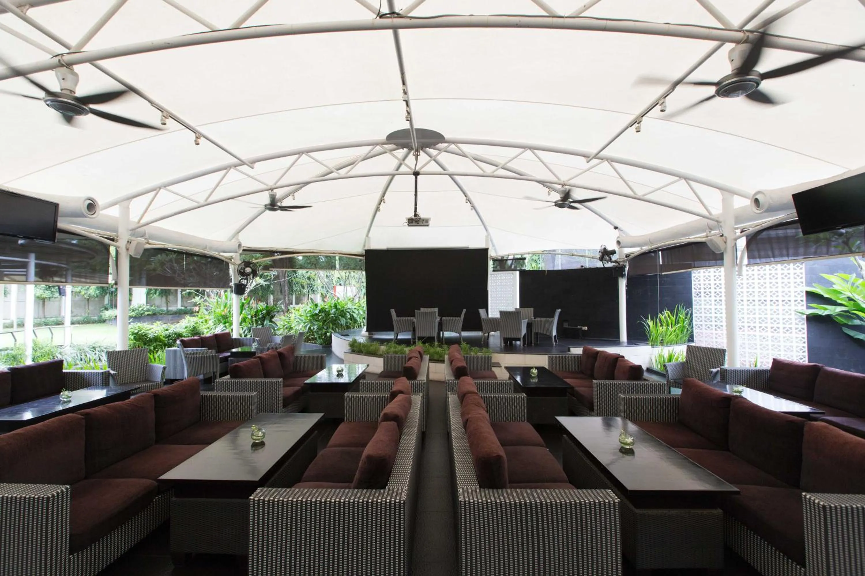 Area and facilities in Kristal Hotel Jakarta