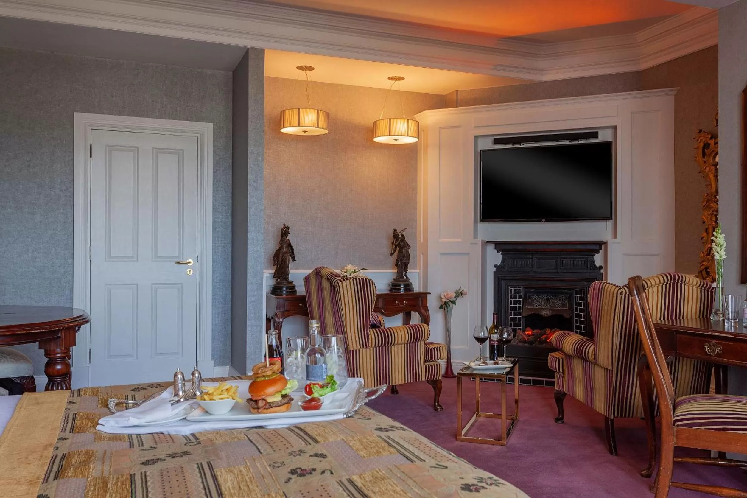 Seating area in Killarney Randles Hotel