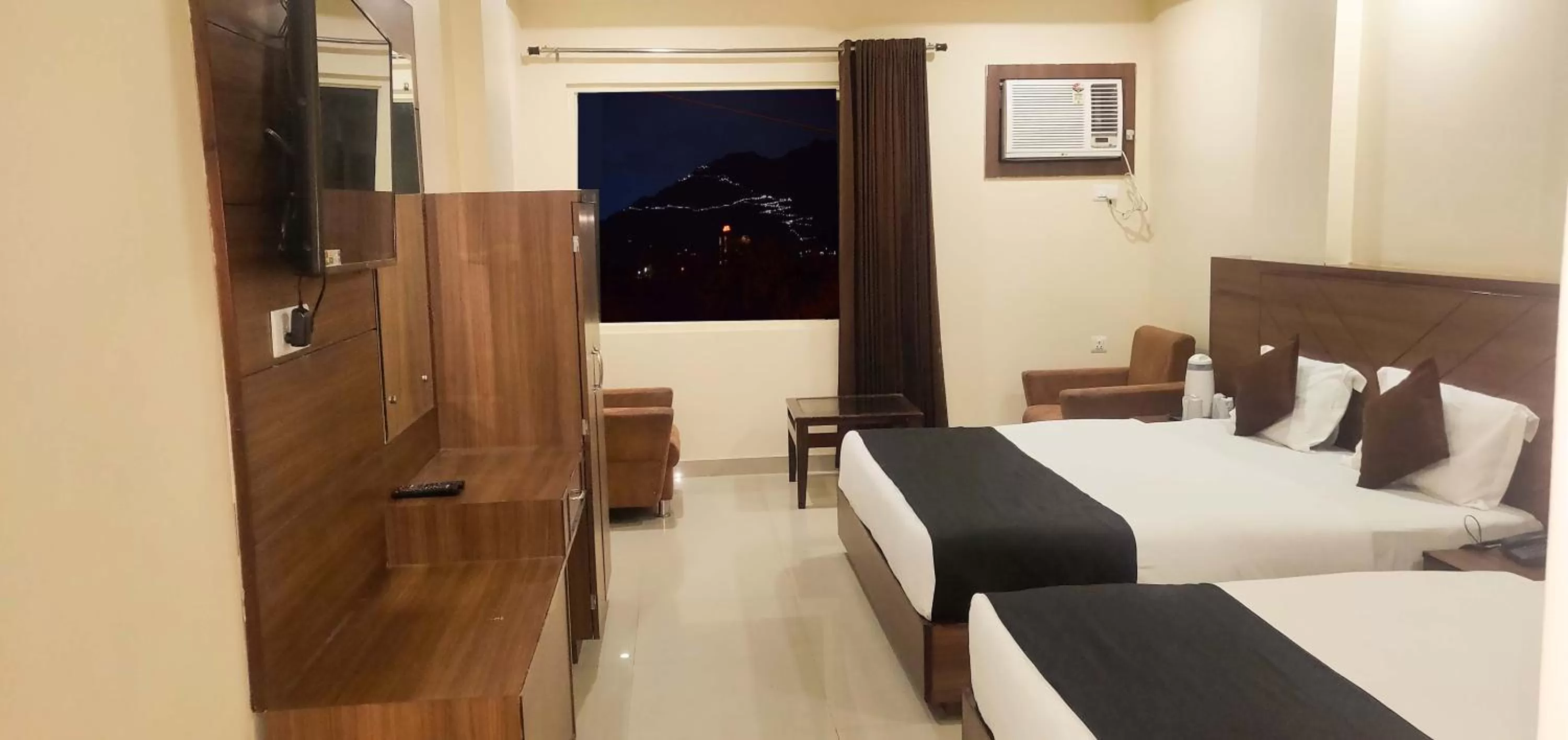 View (from property/room), Bed in Hotel The Vaishno Devi Hills