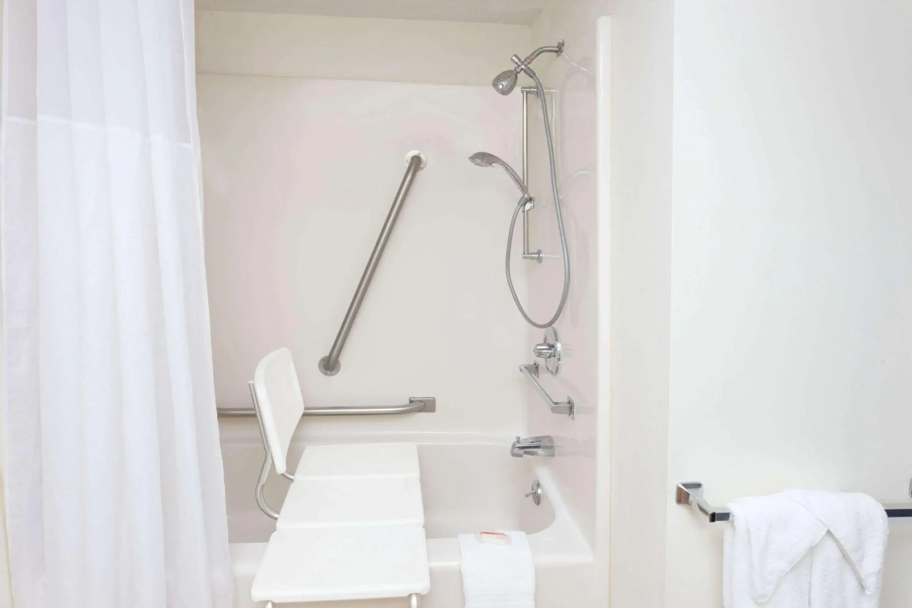 Twin Room with 2 Double Beds, Disability Access , First Floor, Exterior Hall, Non-Smoking in Super 8 by Wyndham Stevensville St Joseph Twin Room with 2 Double Beds, Disability Access , First Floor, Exterior Hall, Non-Smoking in Super 8 by Wyndham Stevensville St Joseph