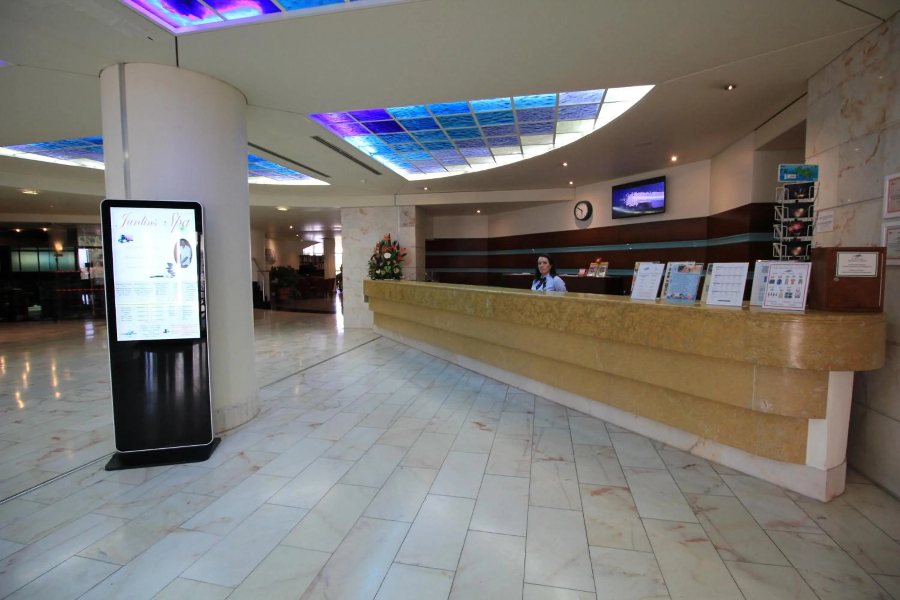 Lobby or reception in Suite Hotel Jardins Da Ajuda