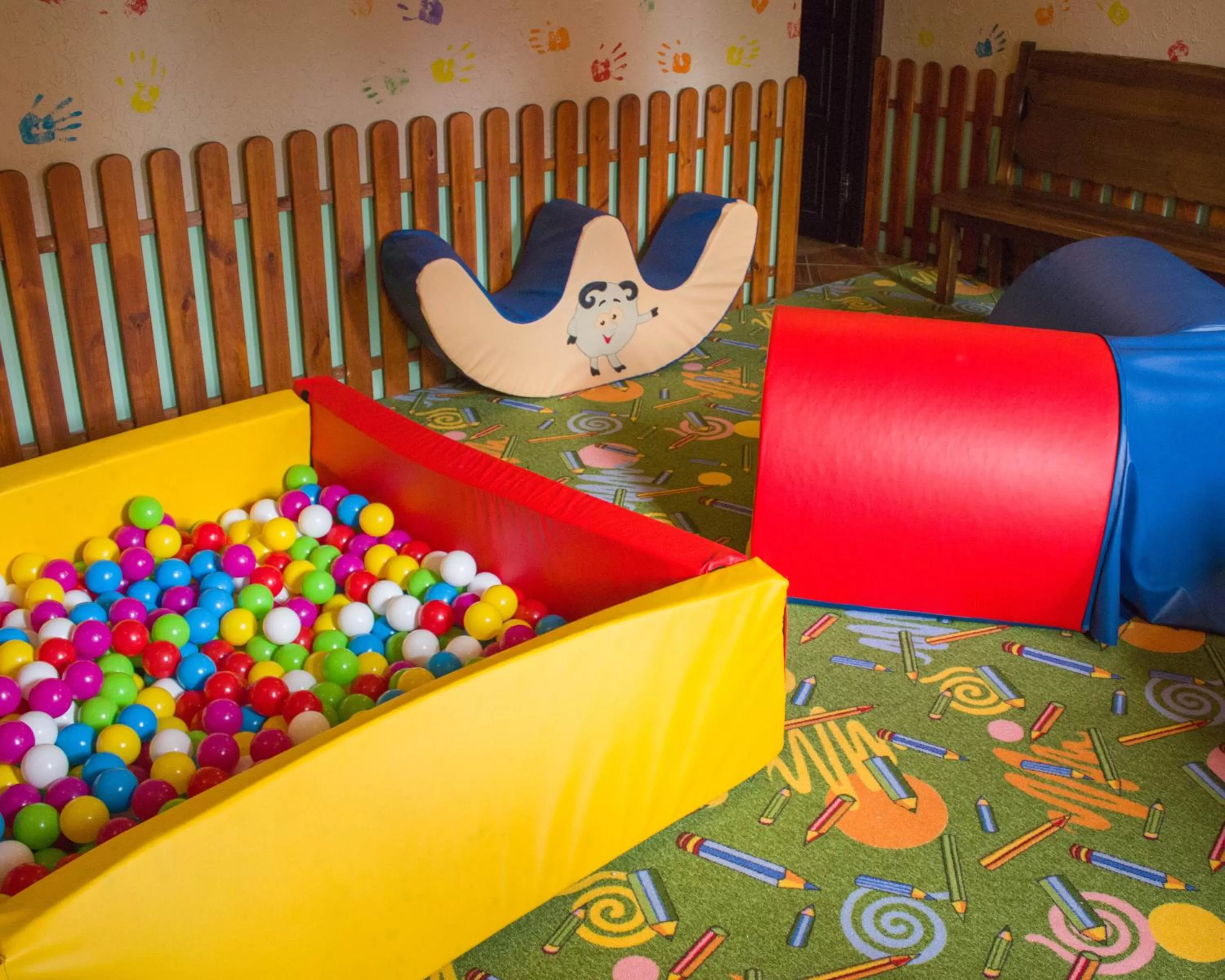Game Room, Kid's Club in Stara Vezha Hotel