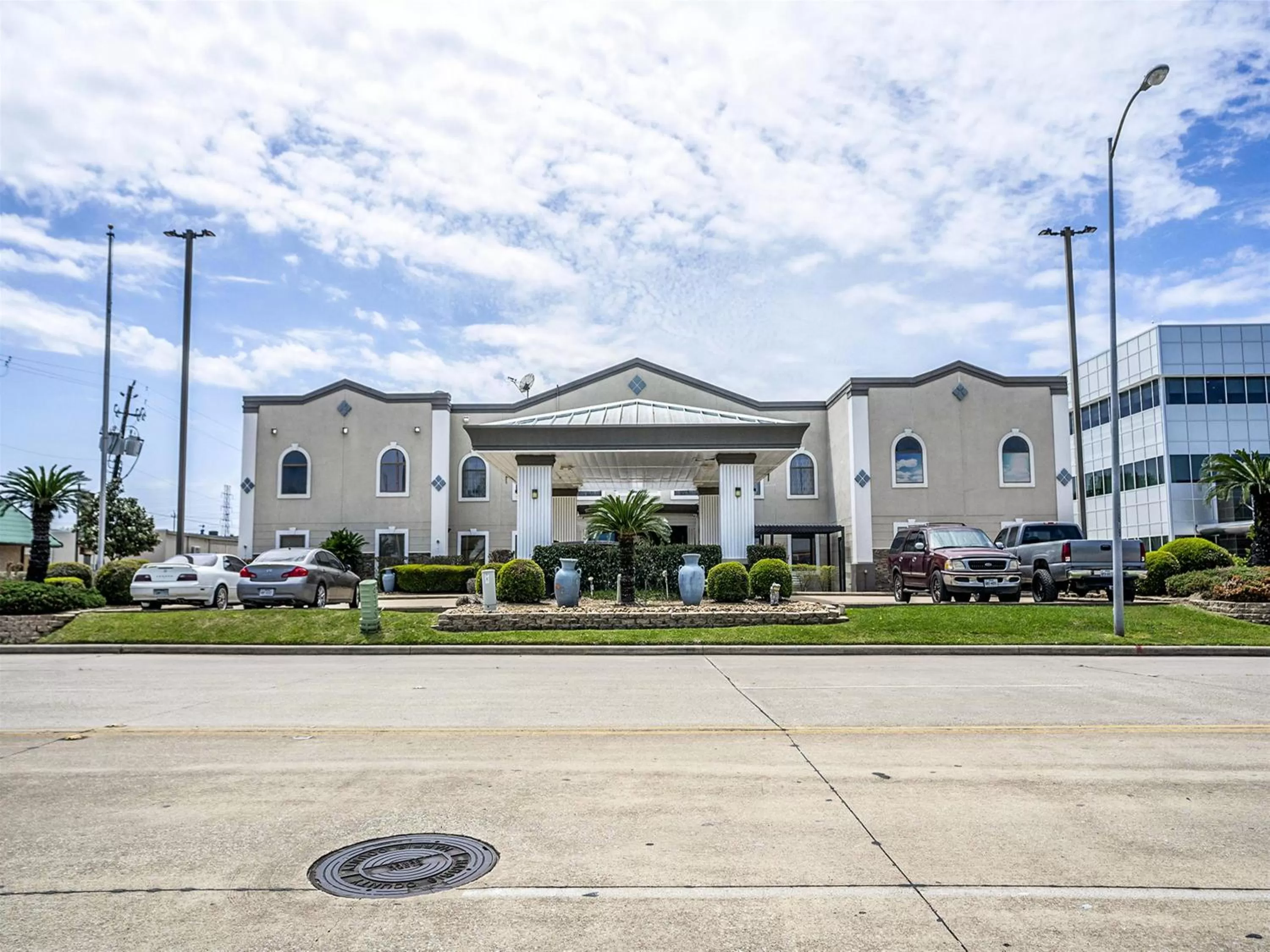 Days Inn & Suites by Wyndham Webster NASA-ClearLake-Houston