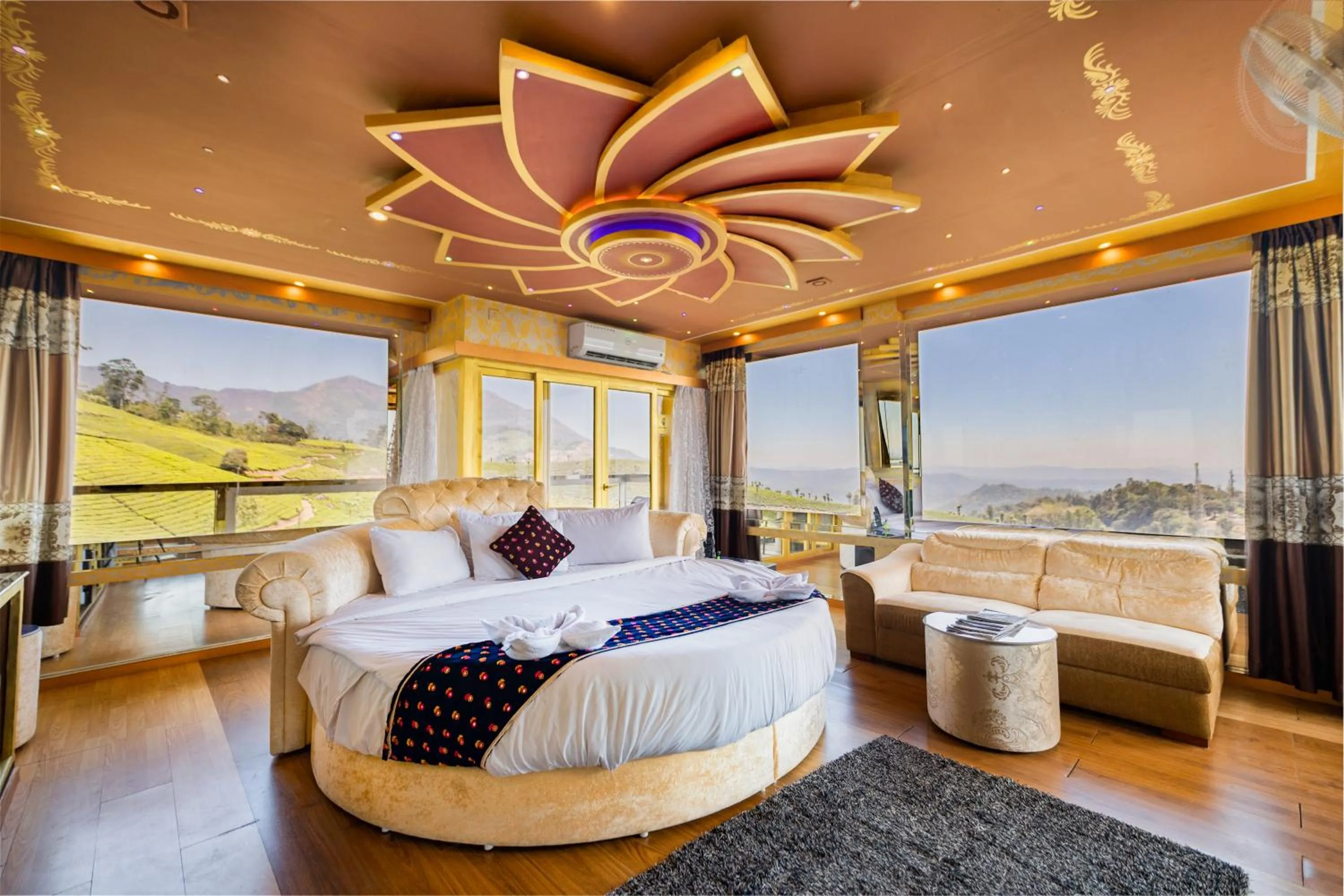 Jaccuzi Suite in Parakkat Nature Resort