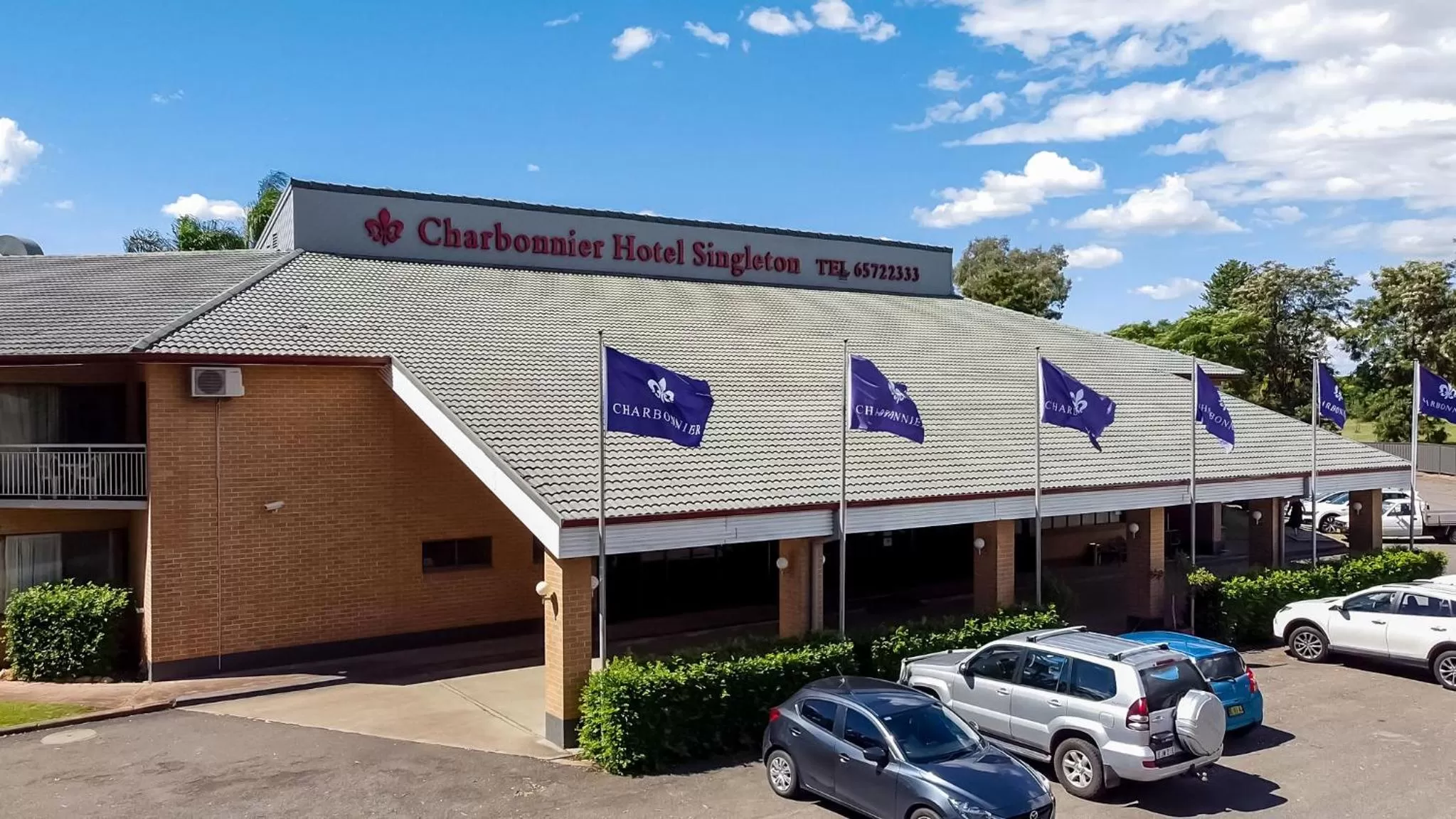 Property building in Charbonnier Motor Inn