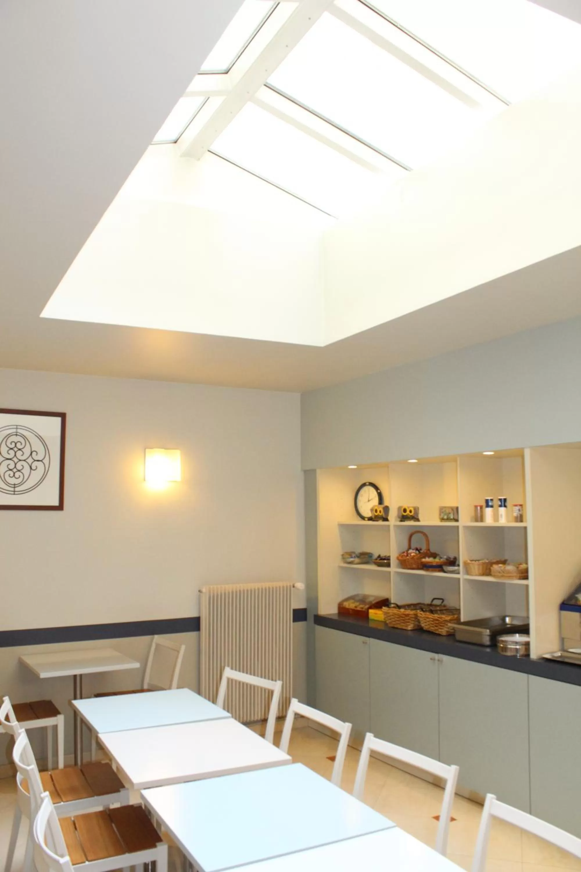 Restaurant/places to eat in Kyriad Hotel XIII Italie Gobelins