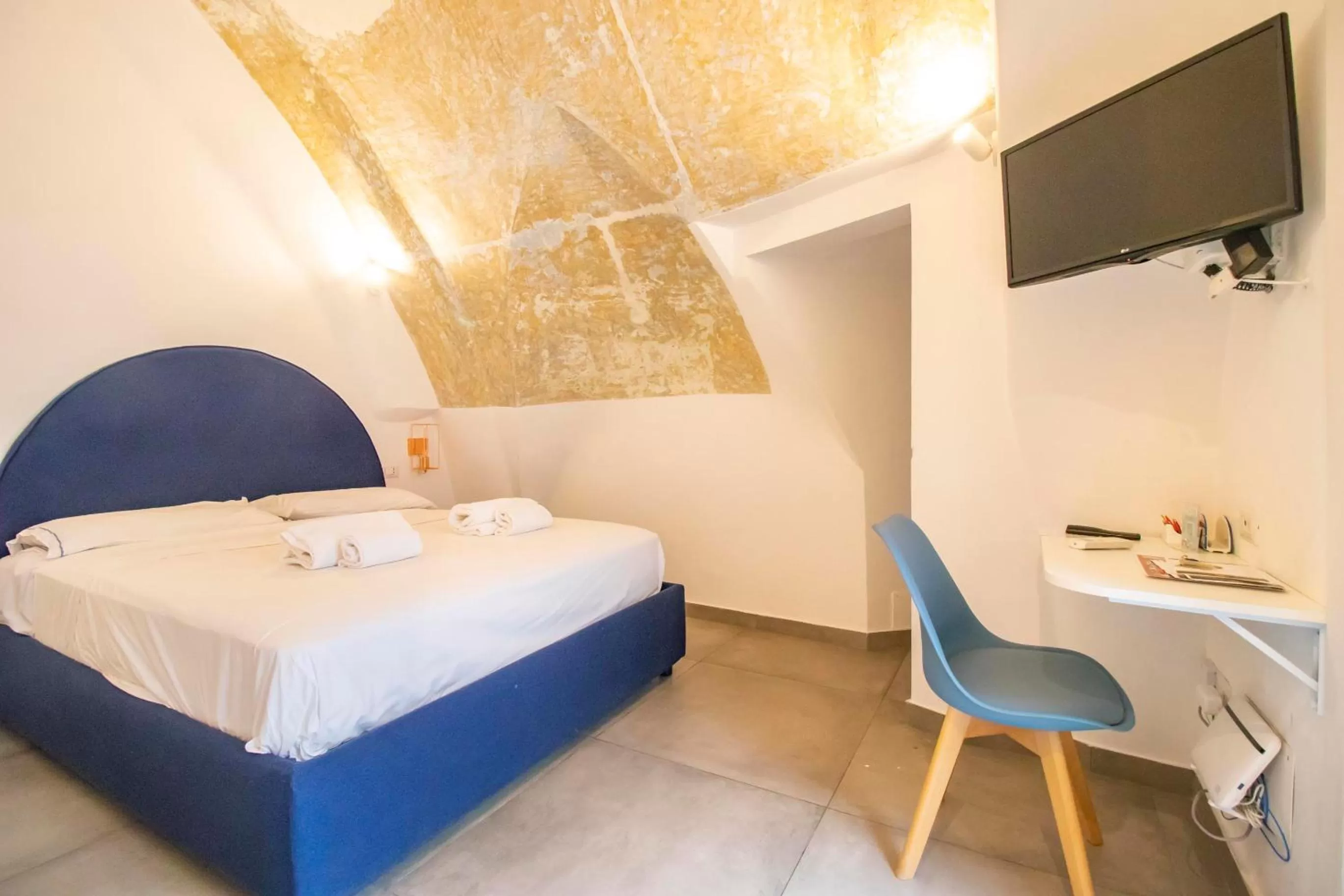 Photo of the whole room, Bed in A I R Sant'Anna