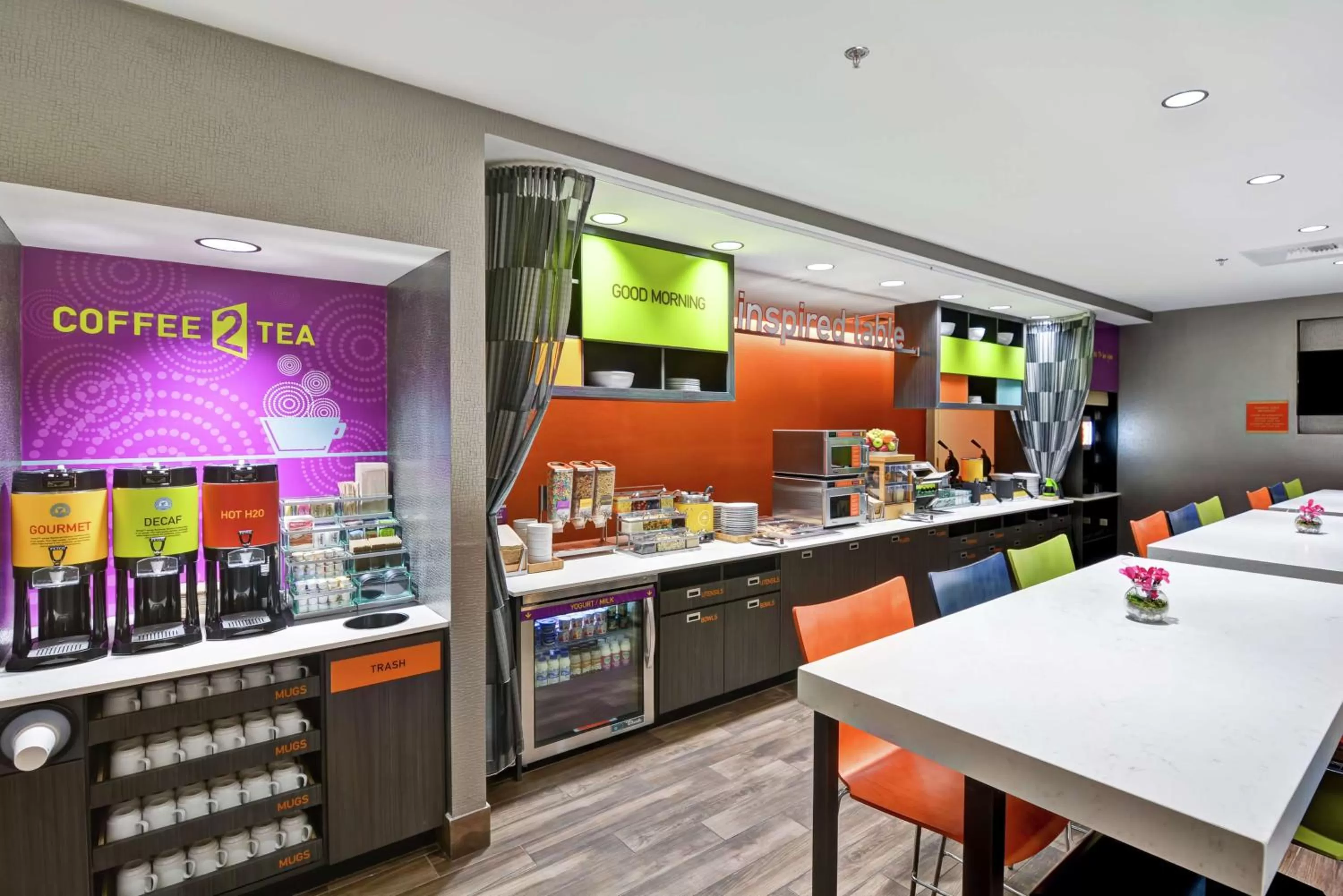 Dining area in Home2 Suites By Hilton Conway