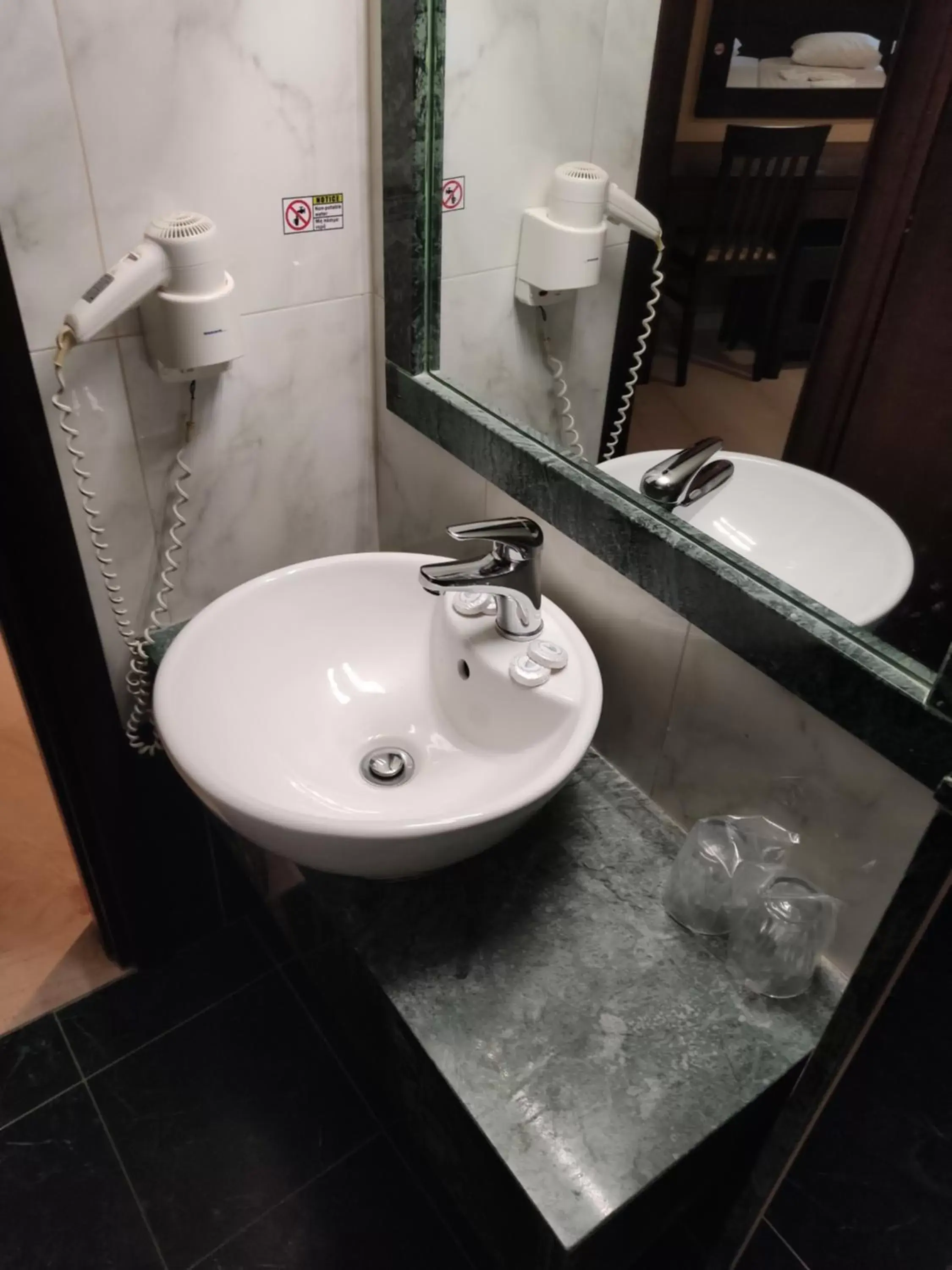 Double or Twin Room in Sofia Hotel Double or Twin Room in Sofia Hotel