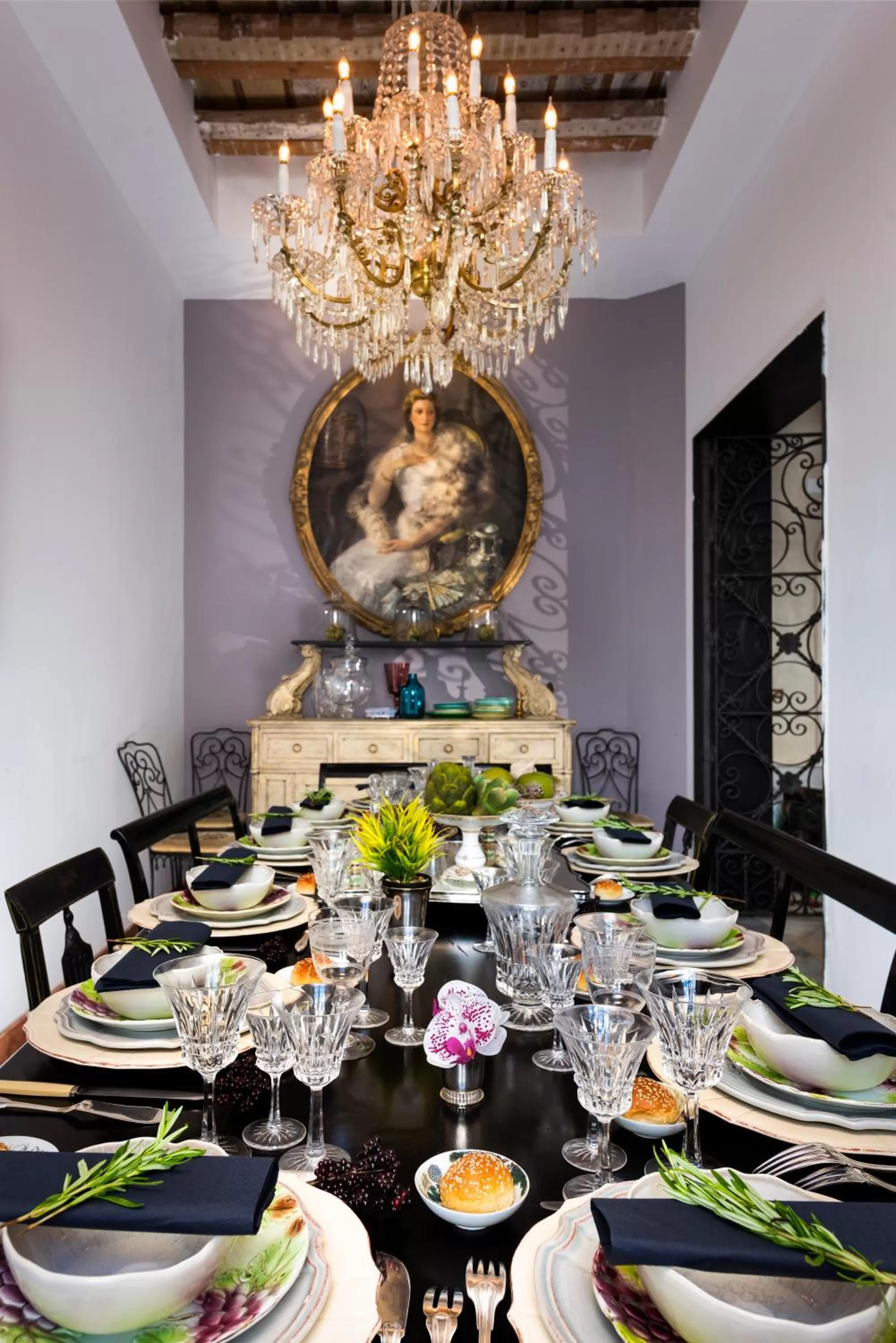 Dining area in Pájaro Rebelde