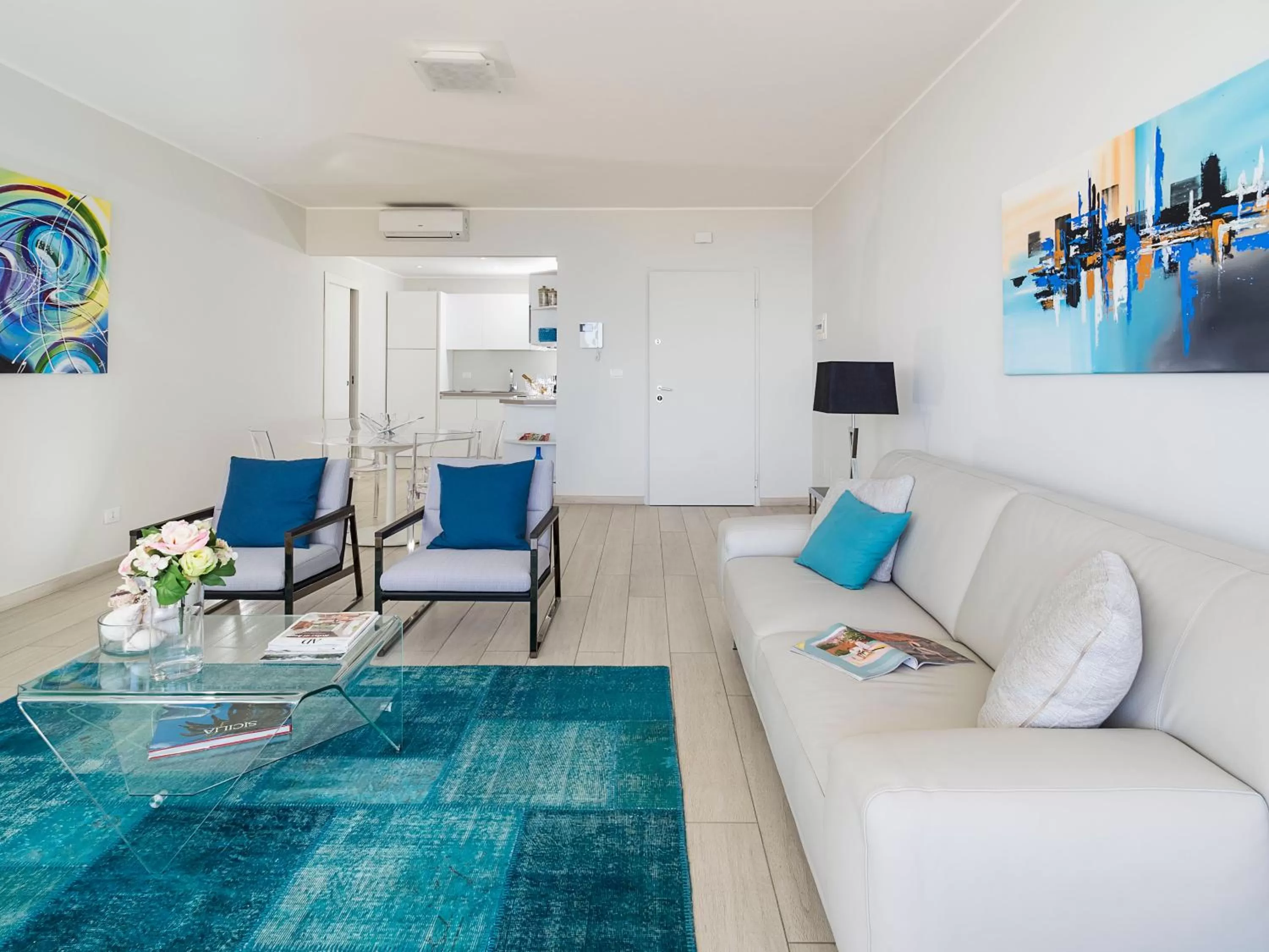 TV and multimedia in Isola Bella Infinity Suites