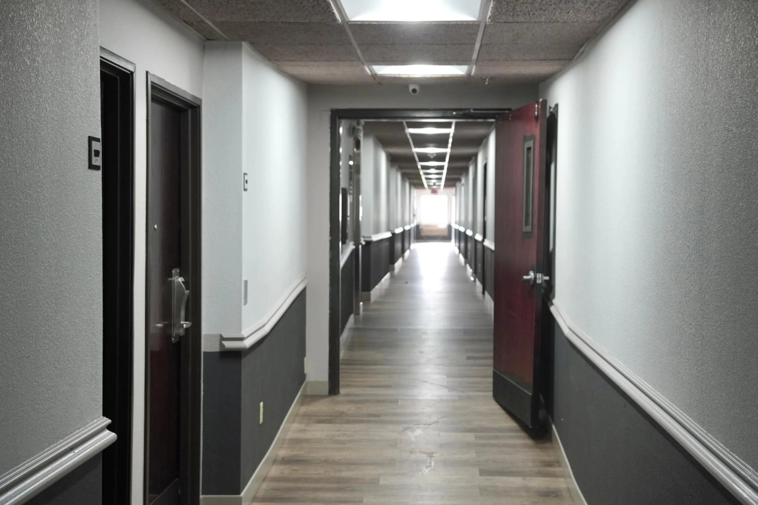 Property building in American Inn & Suites