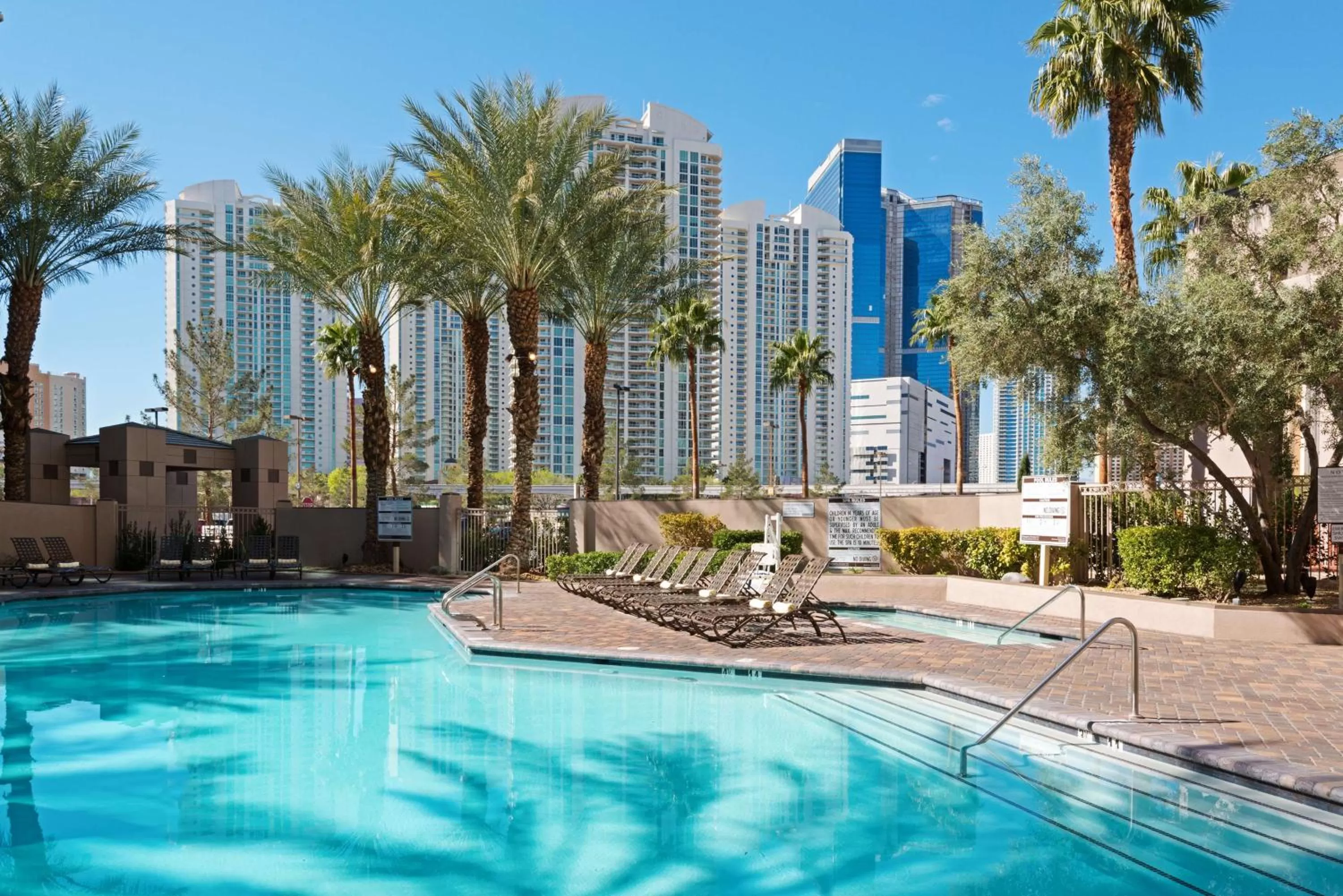 Pool view in Hilton Grand Vacations Club Paradise Las Vegas