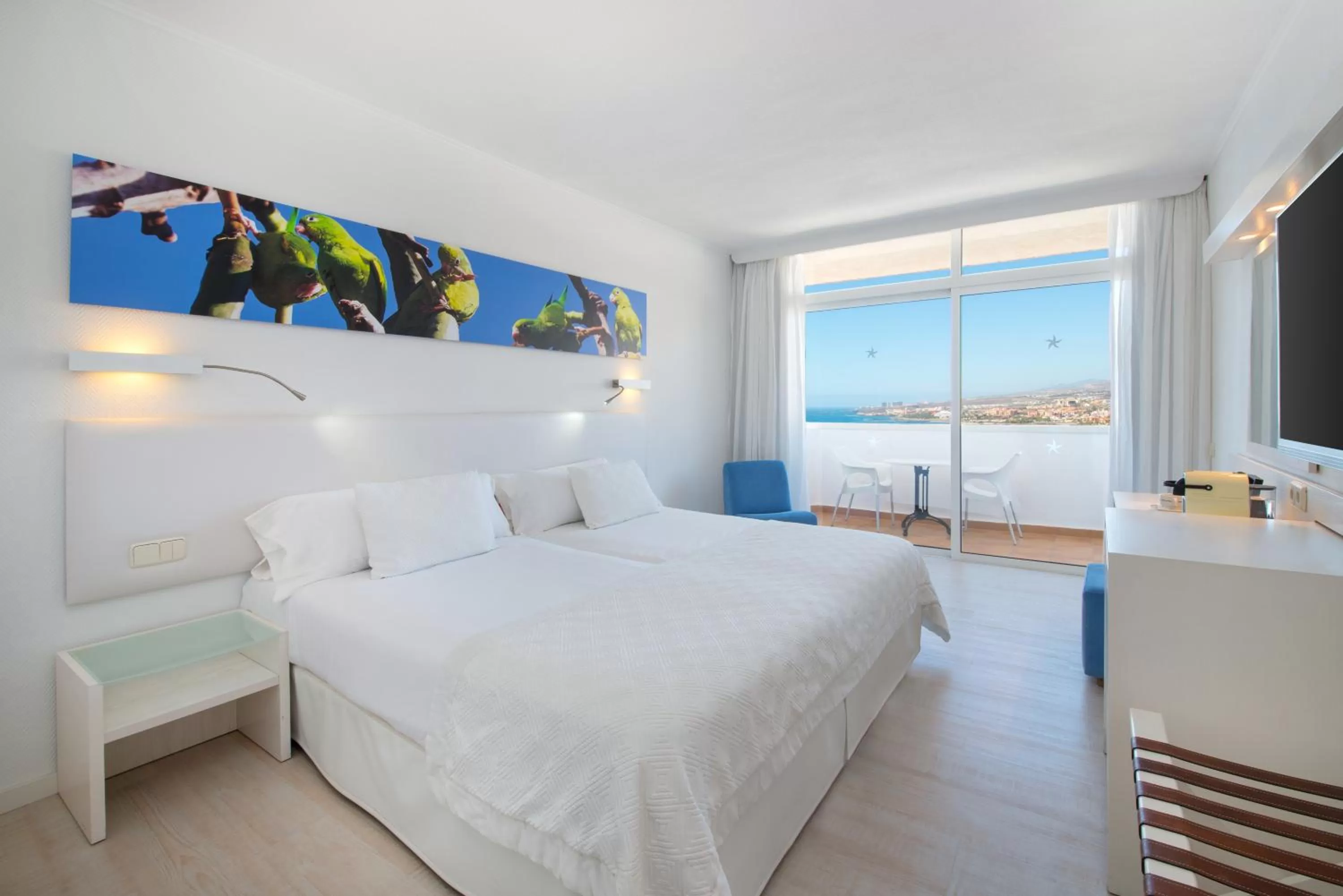 Bedroom, Bed in Iberostar Waves Bouganville Playa