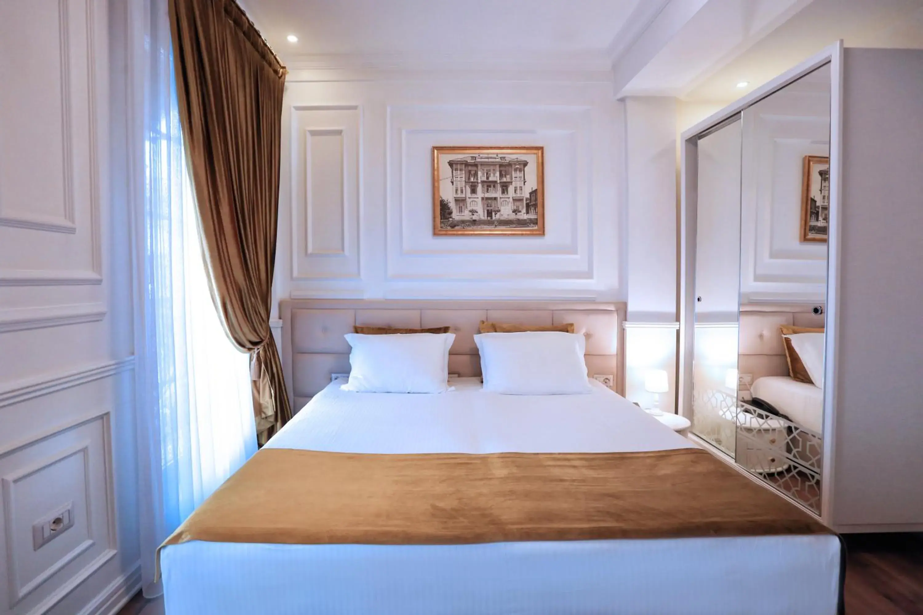 Deluxe Double Room - single occupancy in Eler Hotel Deluxe Double Room - single occupancy in Eler Hotel