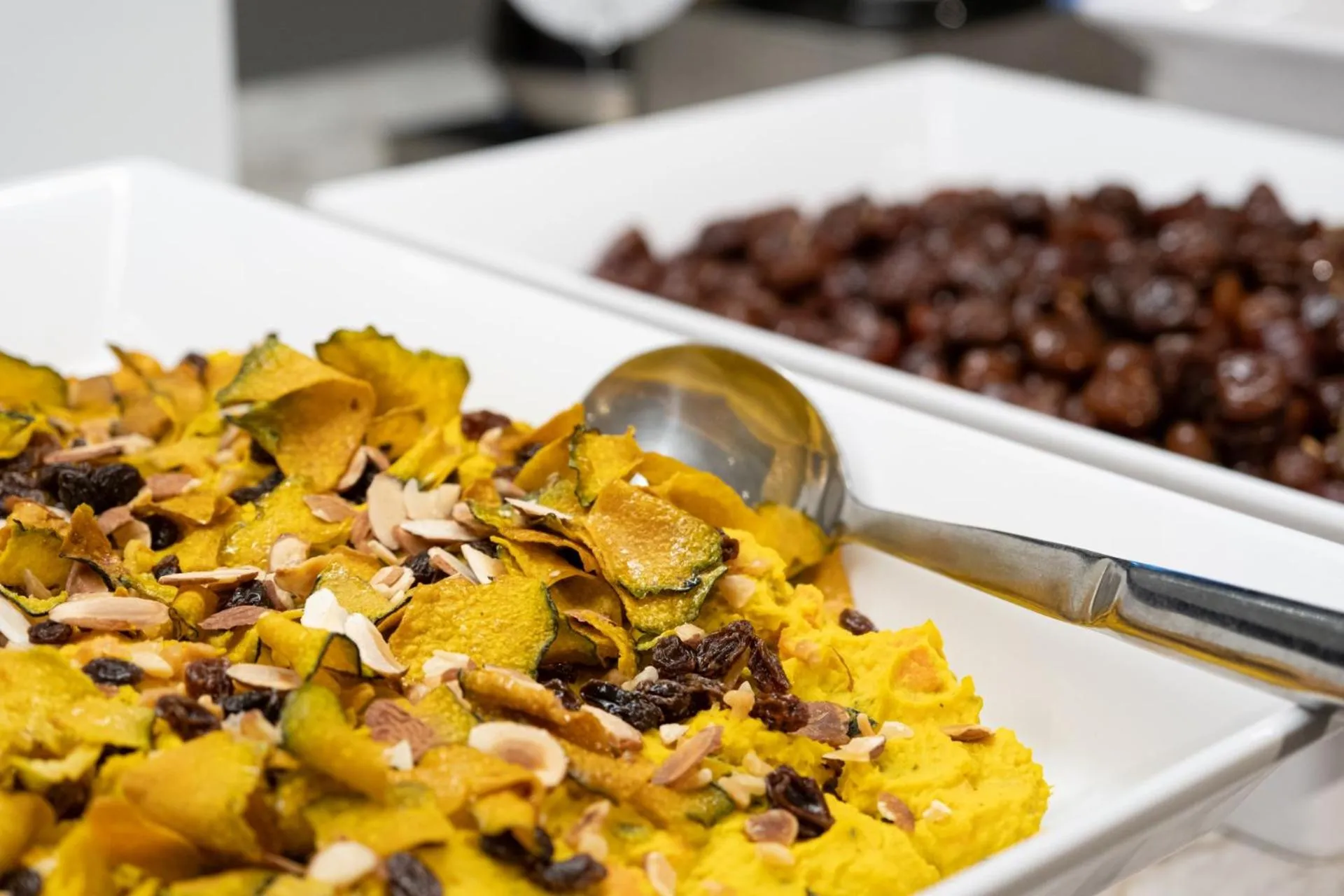 Breakfast, Food in Hotel Whistlelark, BW Signature Collection