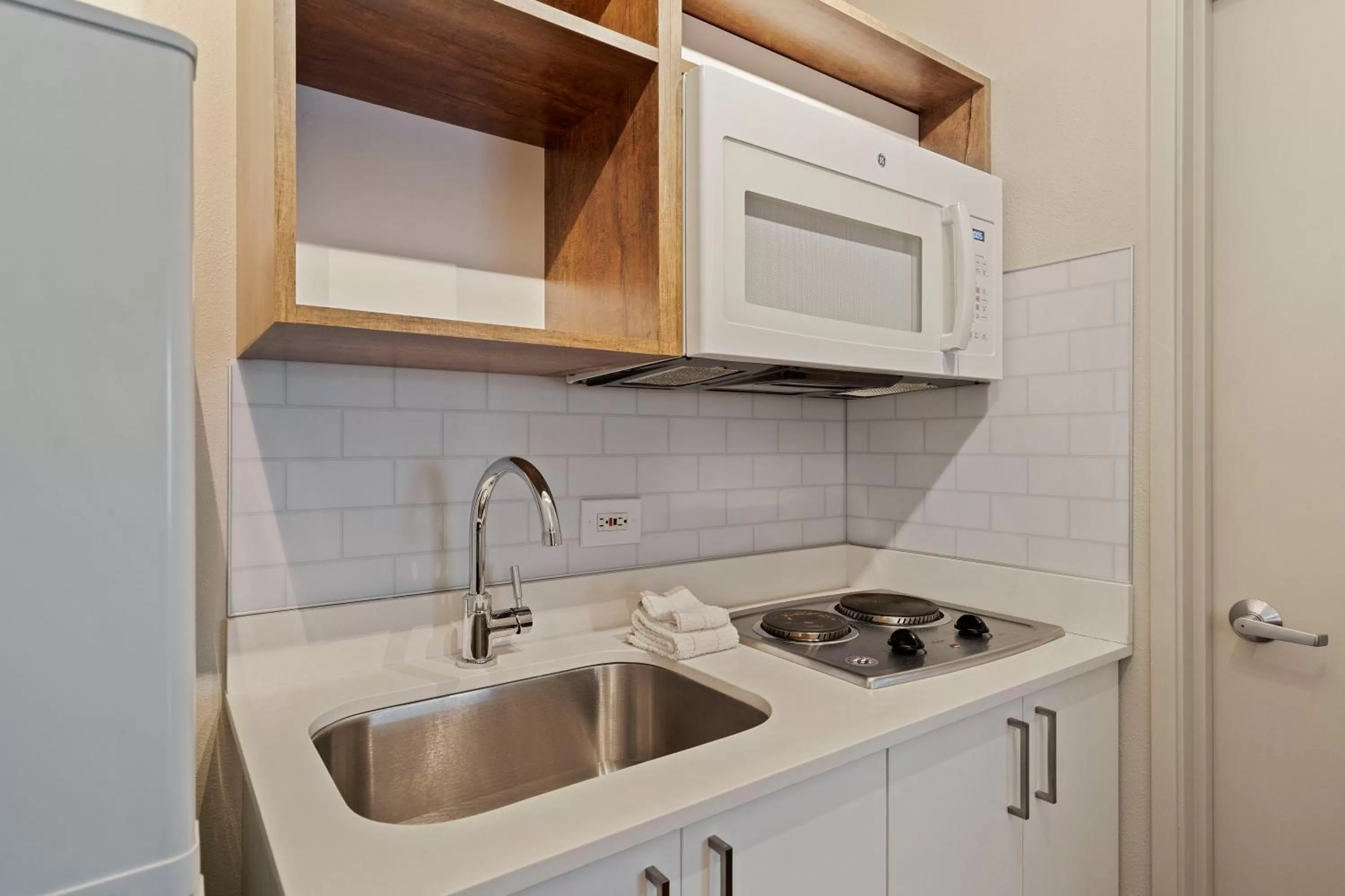 Kitchen or kitchenette in Extended Stay America Suites - Seattle - Redmond
