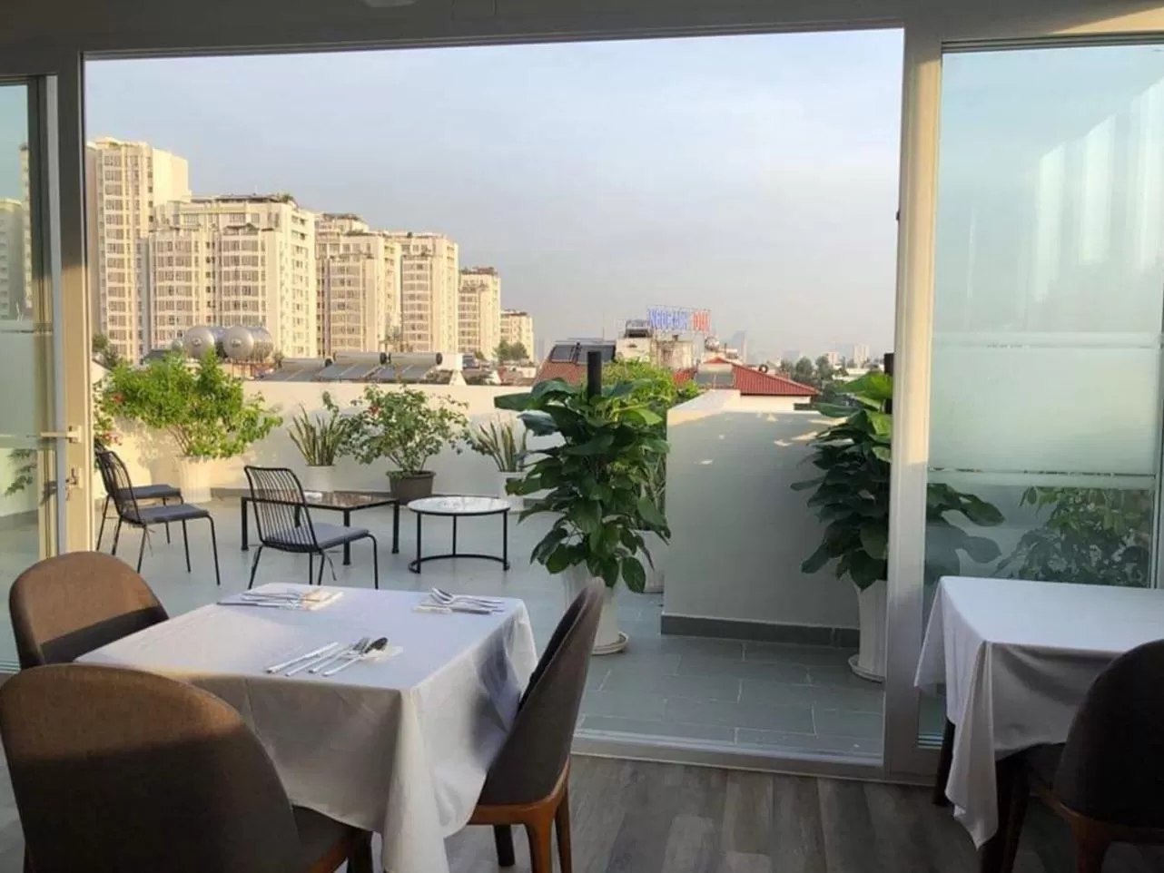 Restaurant/places to eat in Park Hill Hotel - Phu My Hung