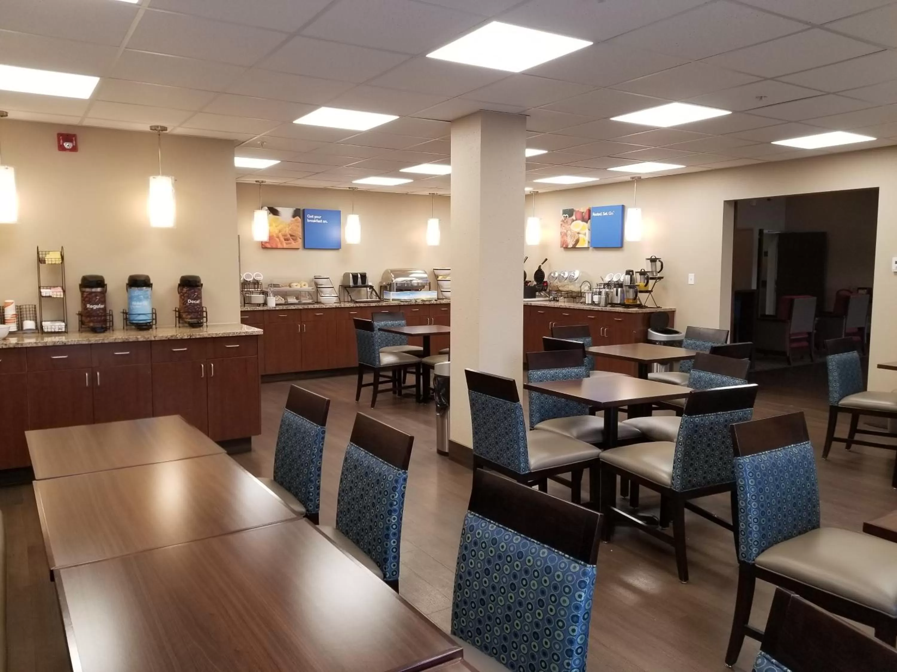 Restaurant/places to eat in Comfort Inn