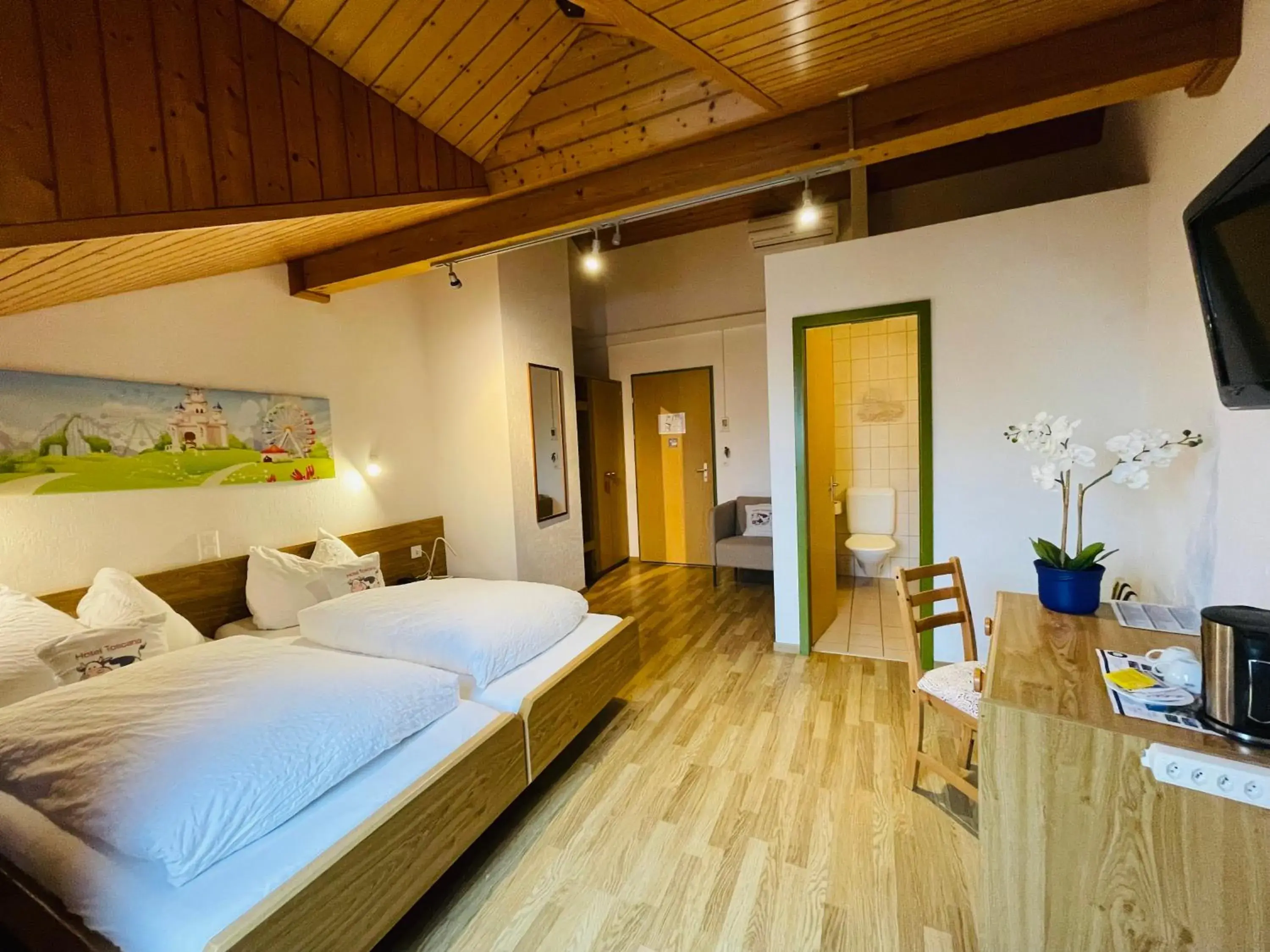 Standard Twin Room with Air Conditioning - Attic in Hotel Toscana Standard Twin Room with Air Conditioning - Attic in Hotel Toscana