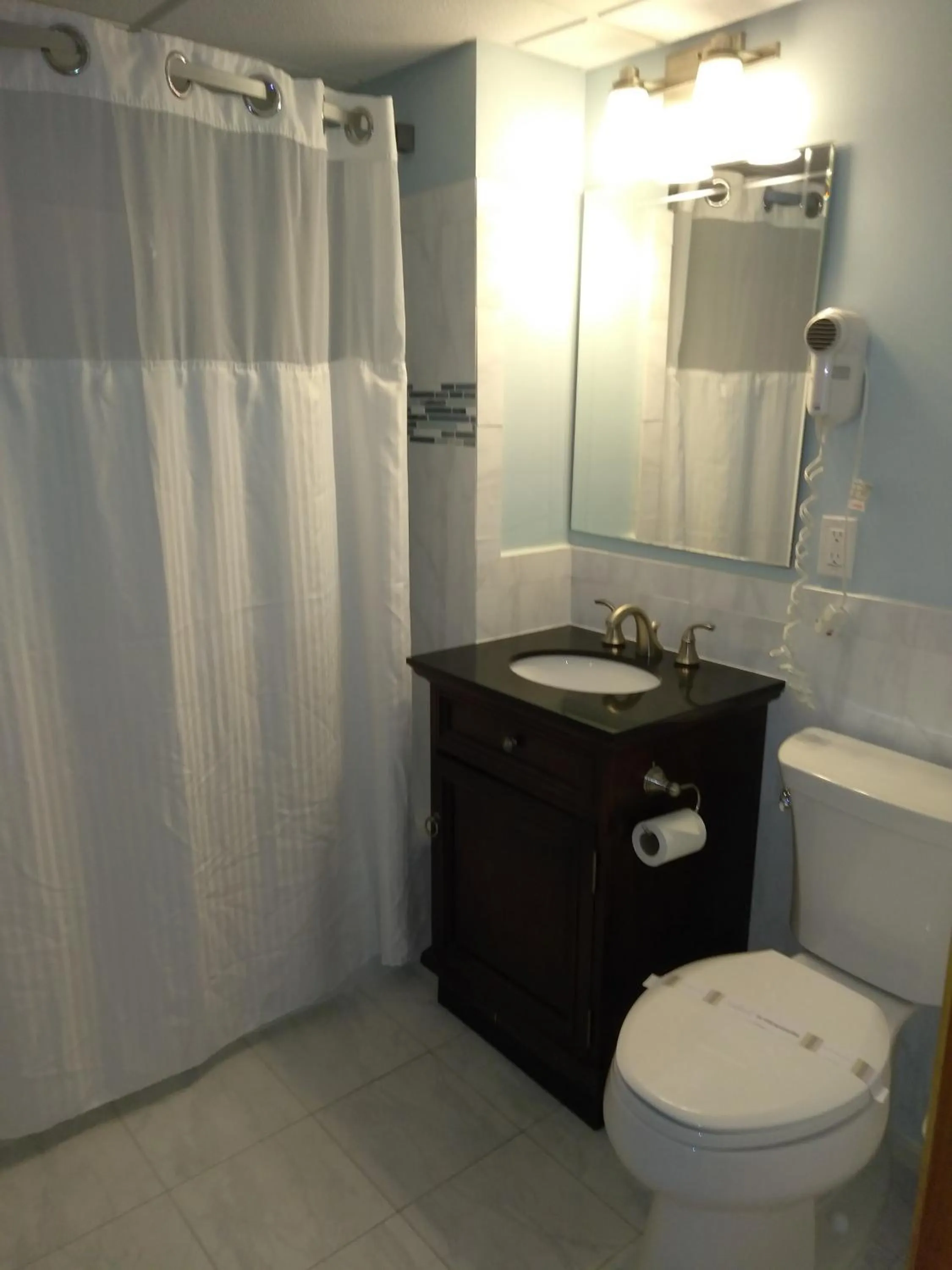 Bathroom in Sea Crest Inn