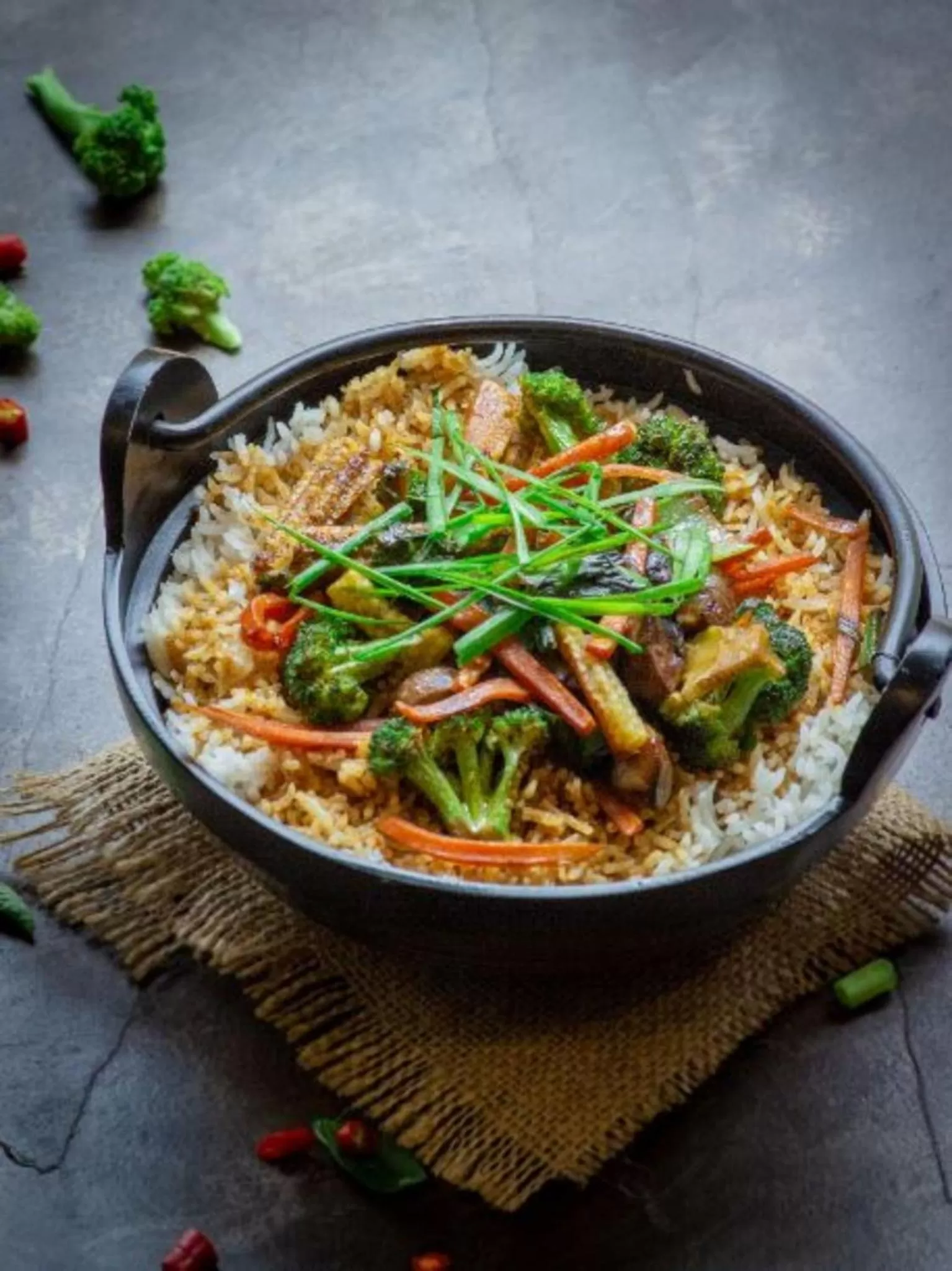 Restaurant/places to eat in Holiday Inn Express Ahmedabad Prahlad Nagar by IHG