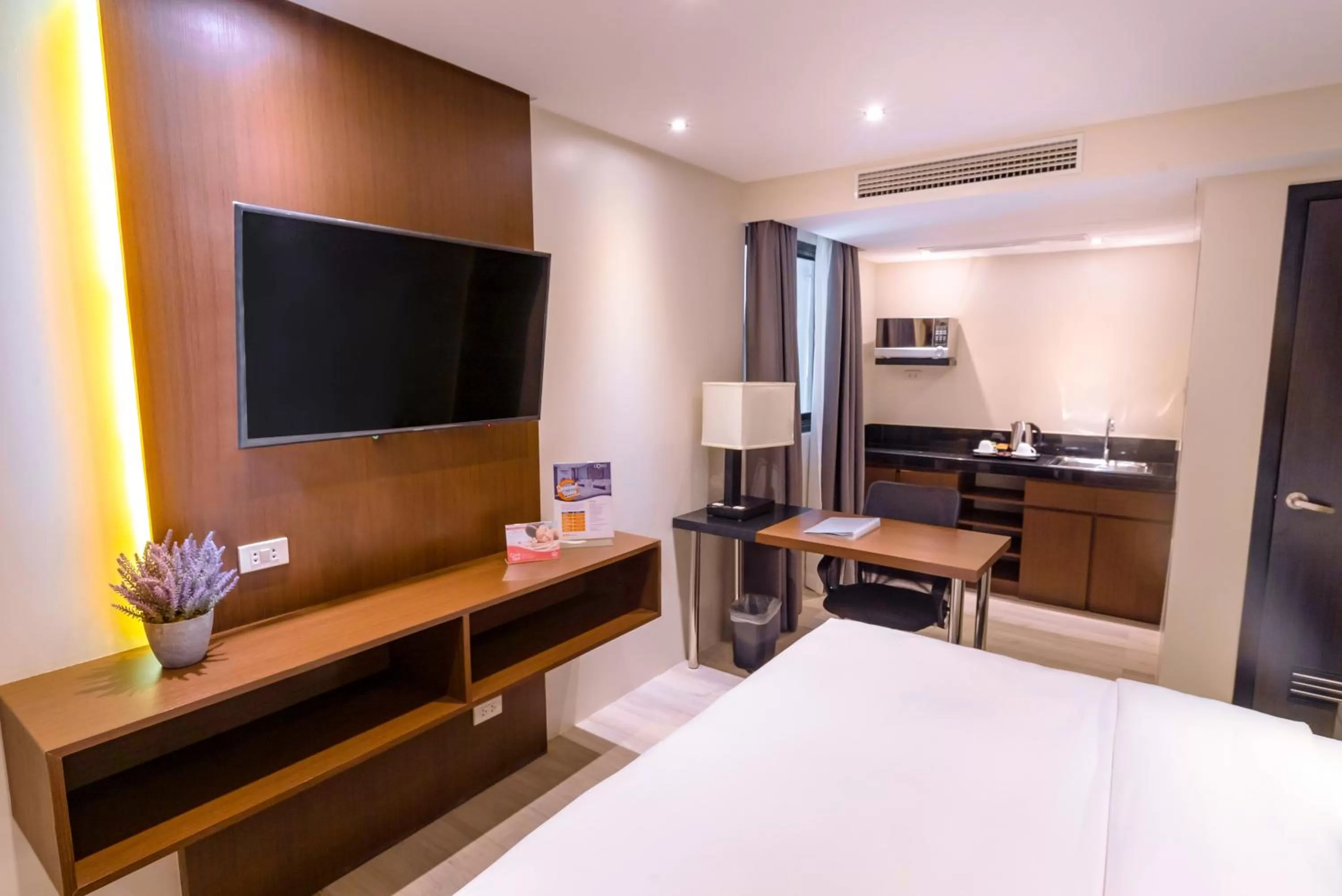 TV and multimedia, Bed in Coro Hotel