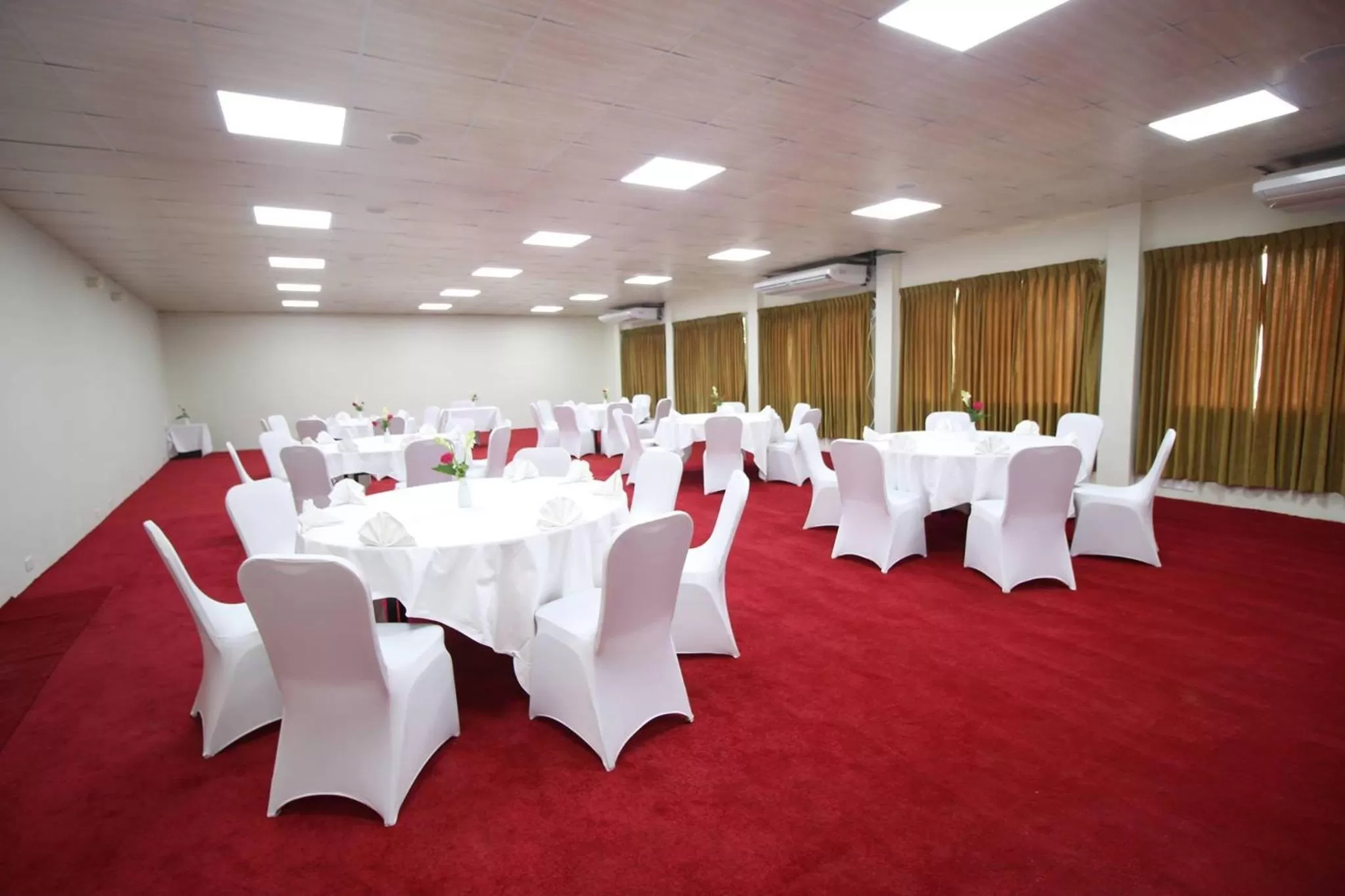 Meeting/conference room in Hotel Gulshan Lake View