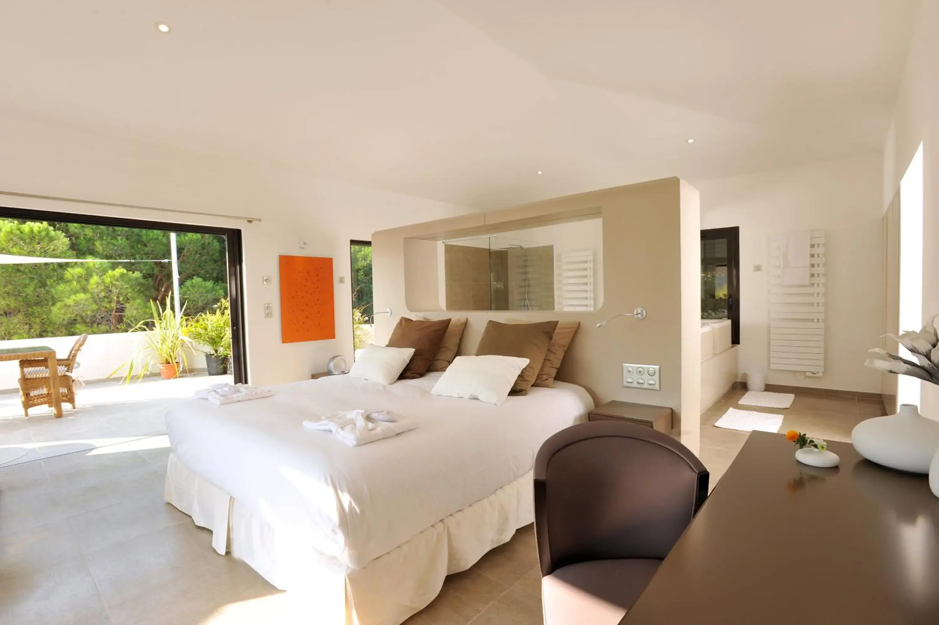 Suite with Whirlpool in Hôtel Font Mourier Suite with Whirlpool in Hôtel Font Mourier