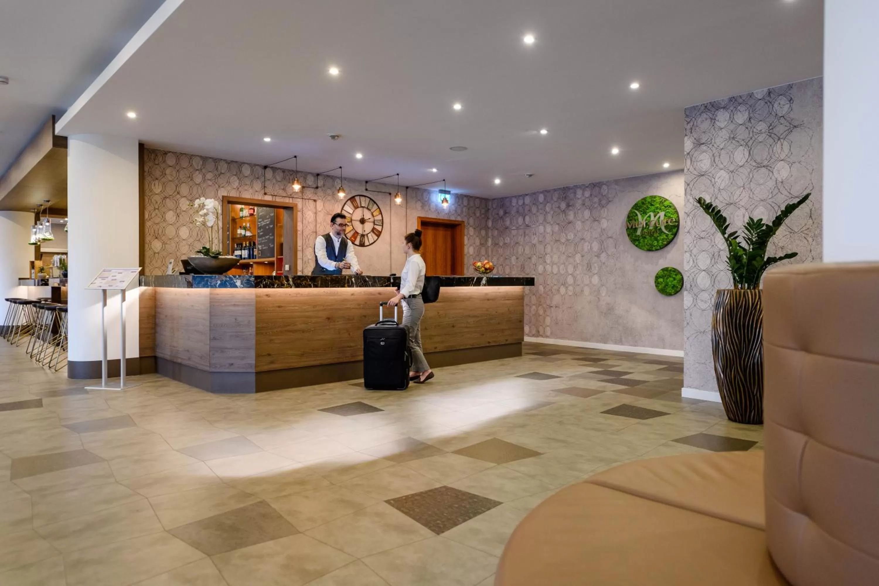 Lobby or reception in Mercure Hotel Stuttgart Gerlingen