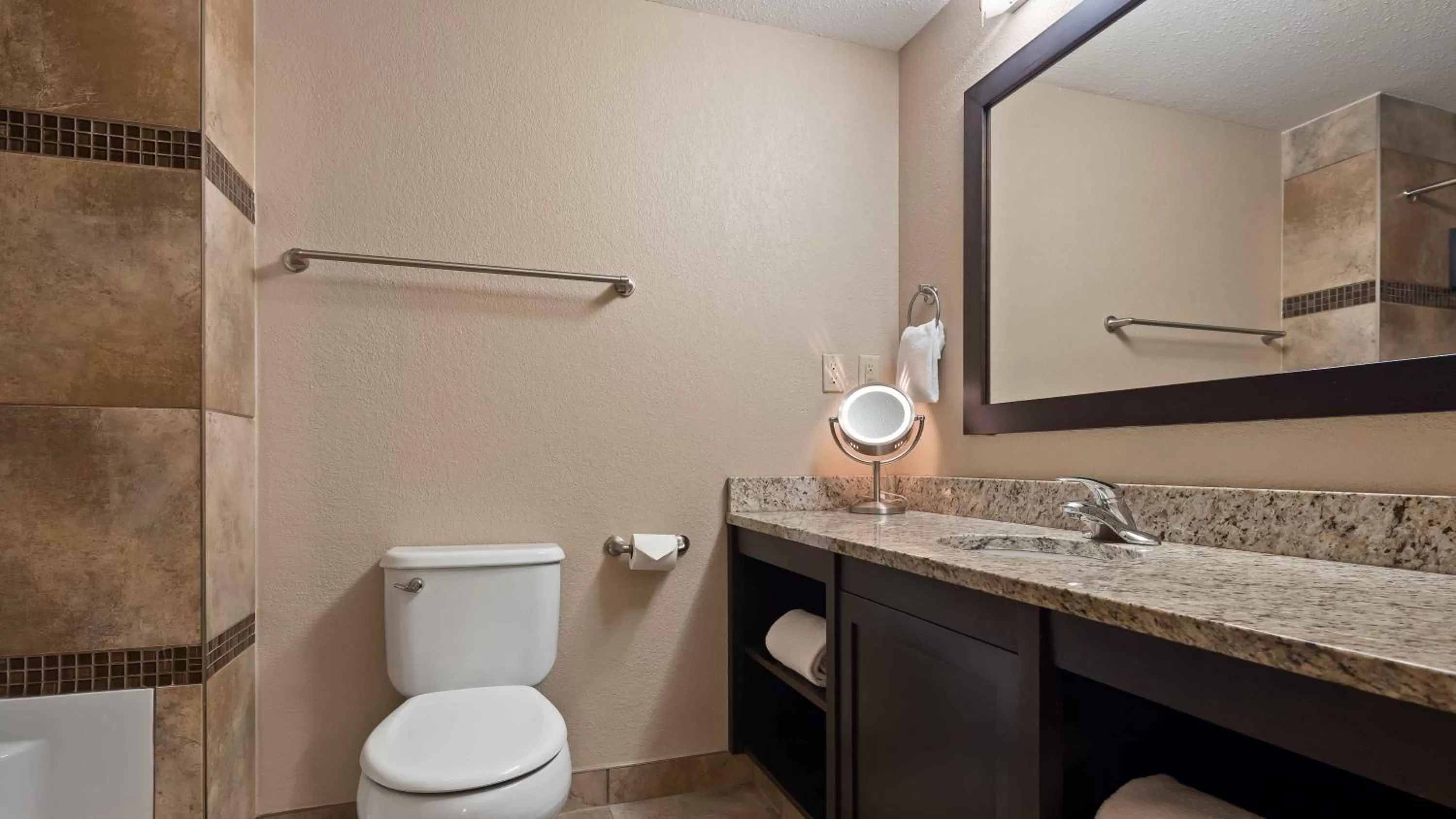 Bathroom in Best Western Plus Kamloops Hotel