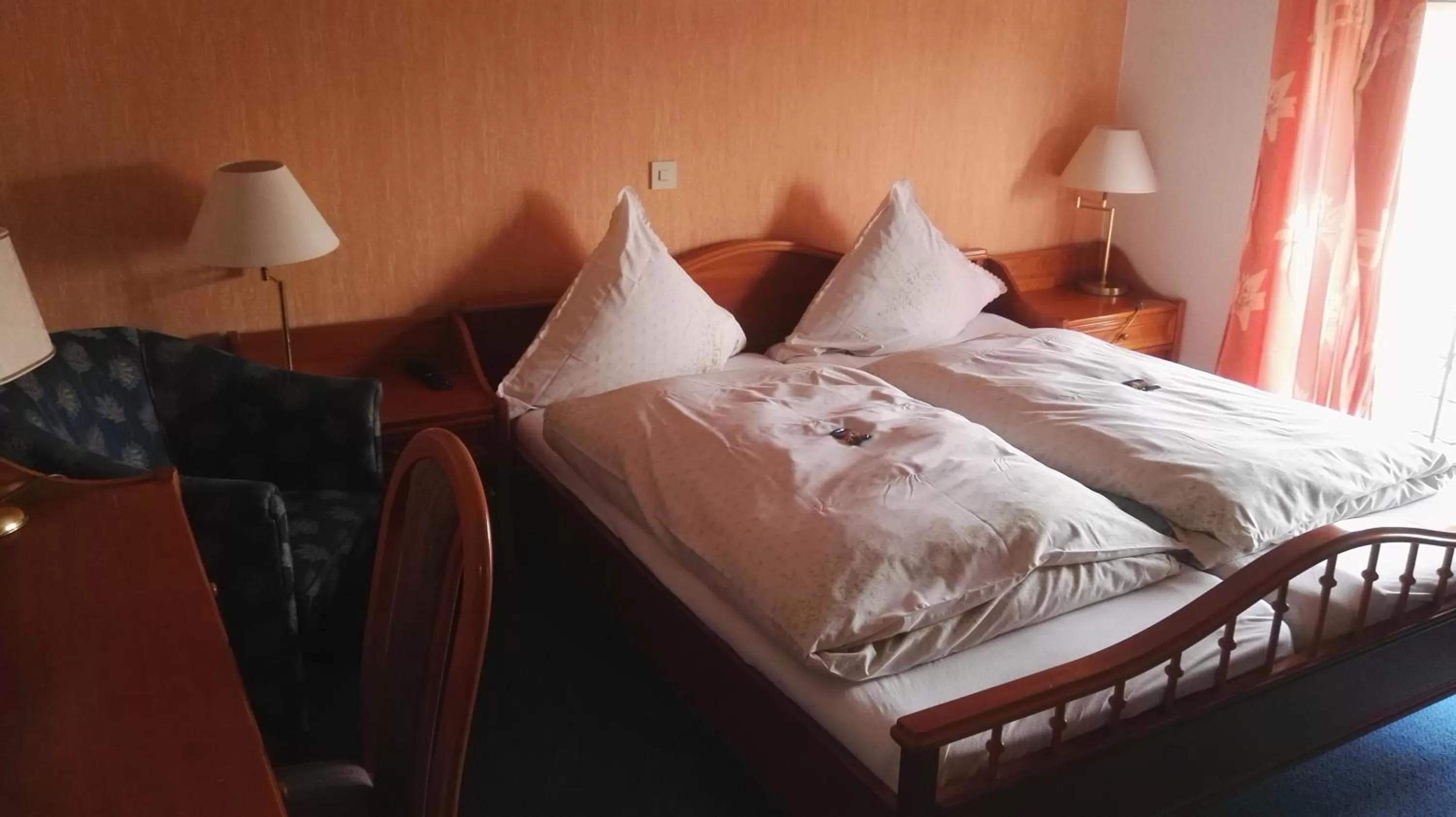 Bedroom, Bed in Waldecker Taverne