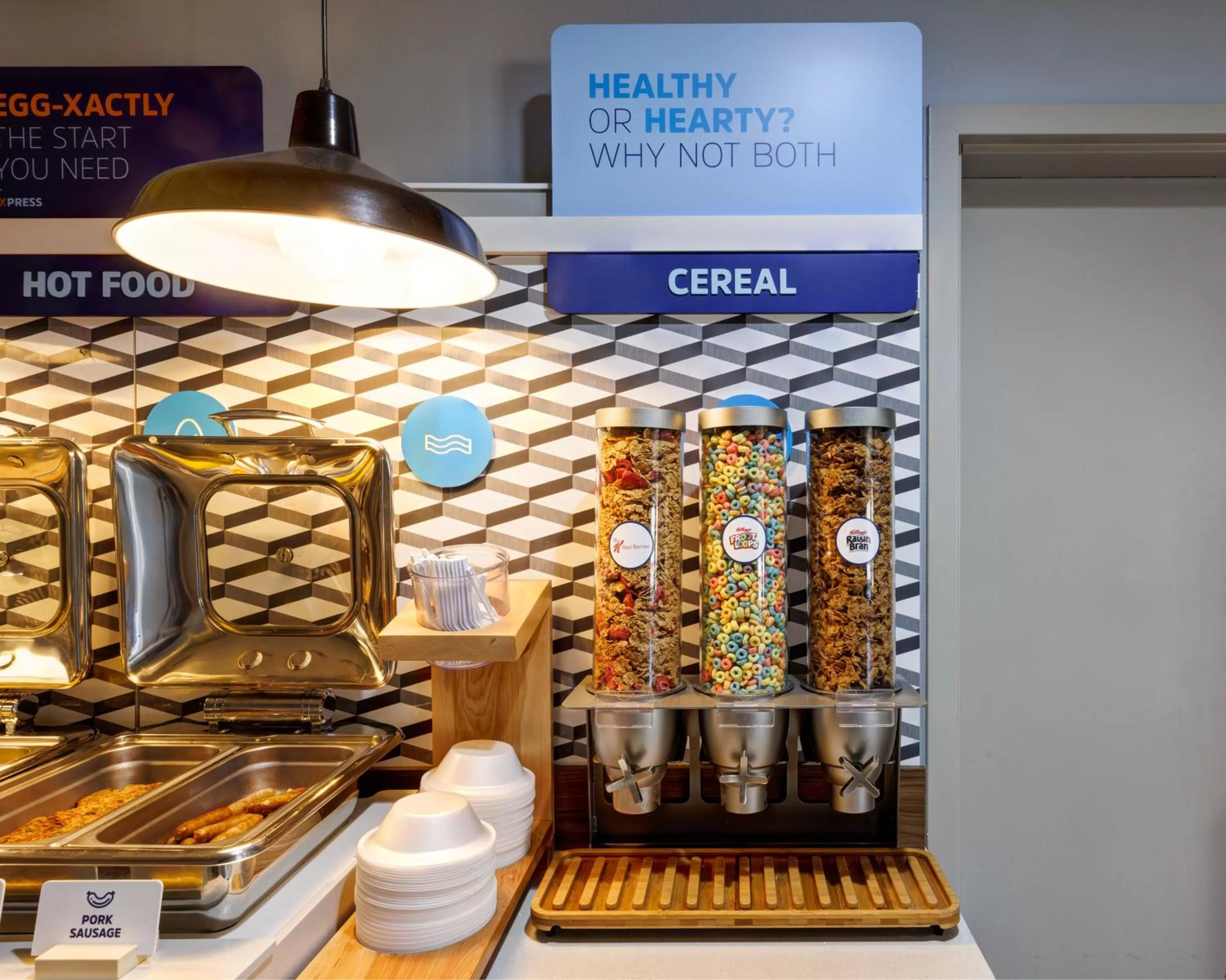 Breakfast in Holiday Inn Express & Suites Shelbyville Indianapolis by IHG