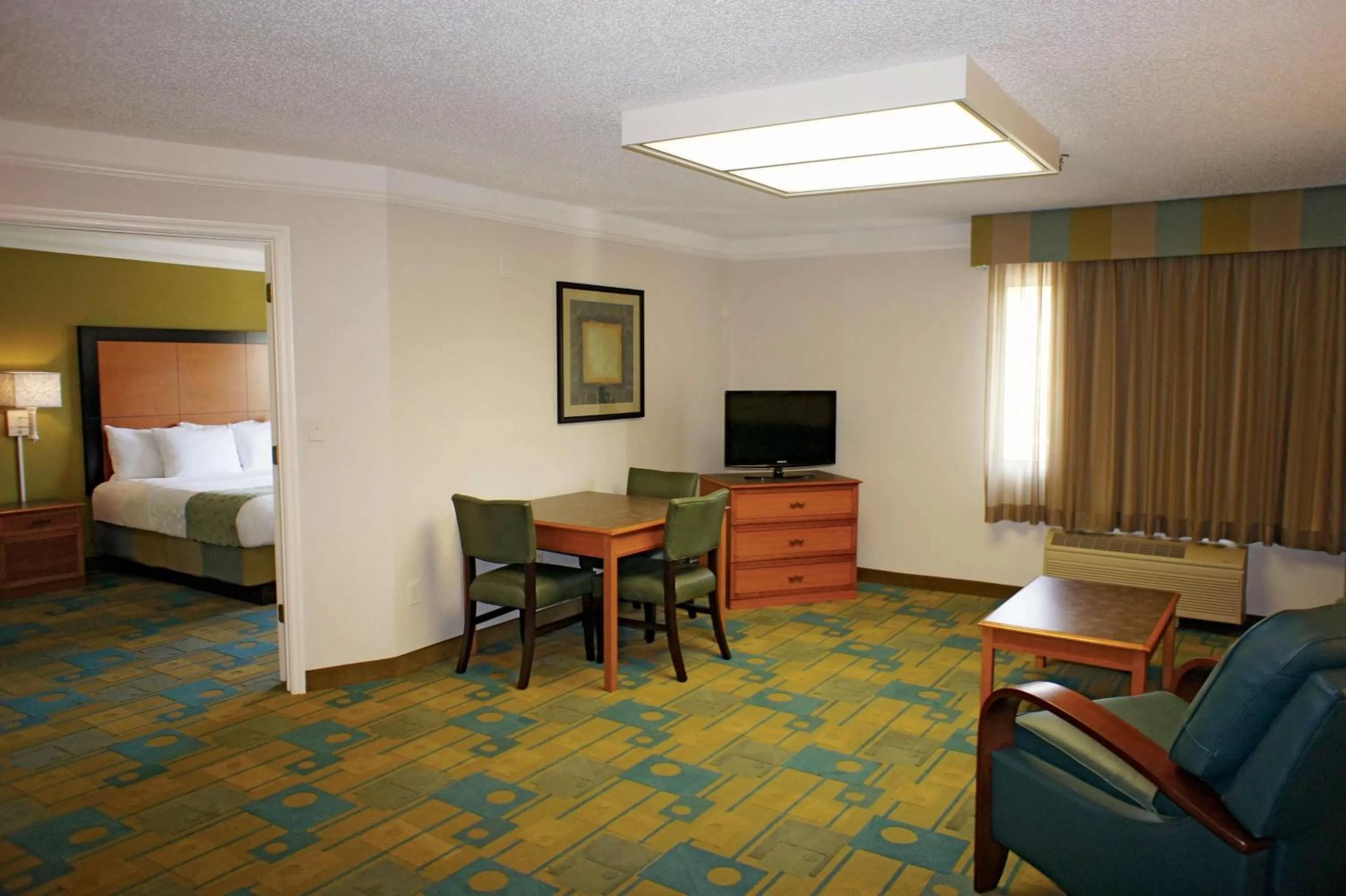 Photo of the whole room, Bed in La Quinta by Wyndham St. Pete-Clearwater Airport