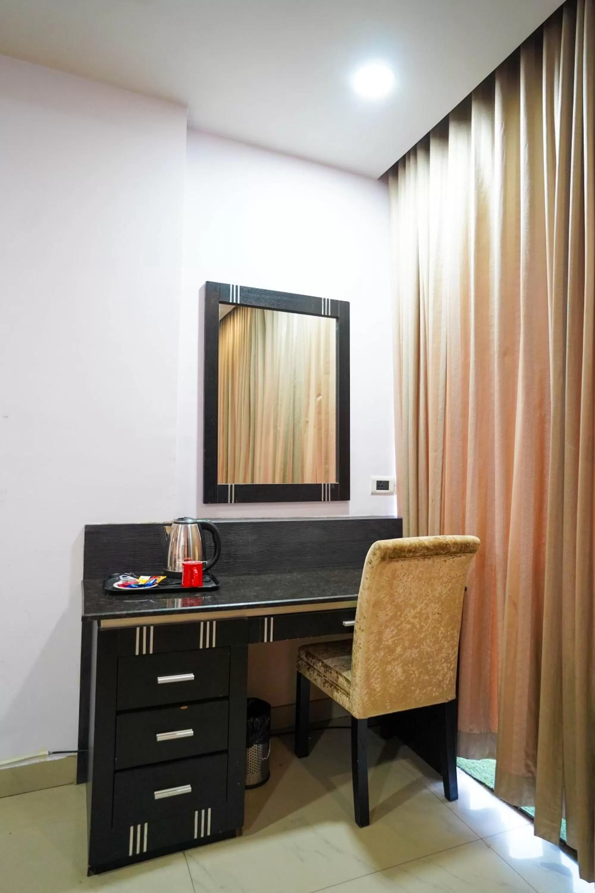 Seating area, TV/Entertainment Center in HOTEL SEVENTH SENSE