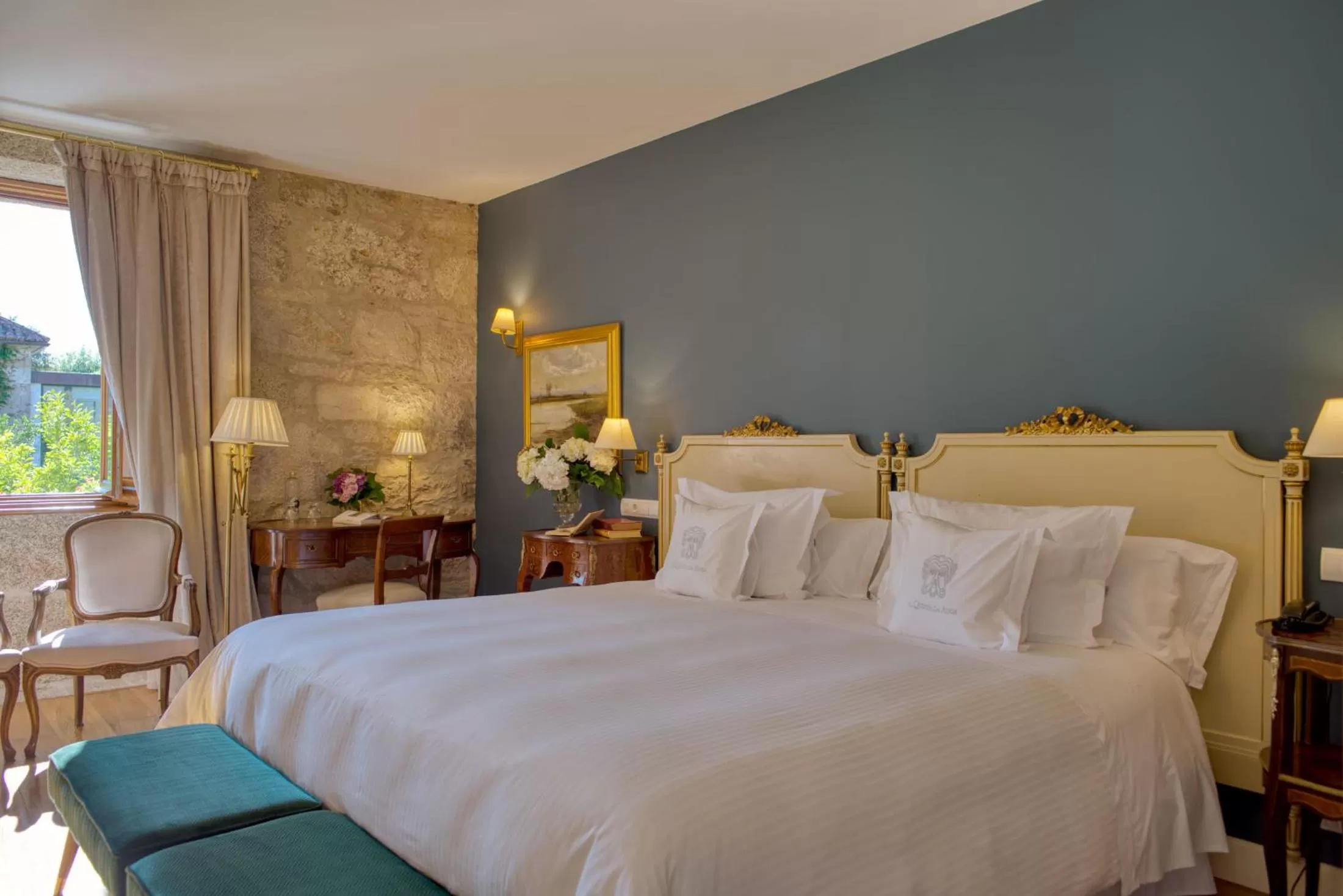 Bedroom, Bed in A Quinta Da Auga Hotel Spa Relais & Chateaux