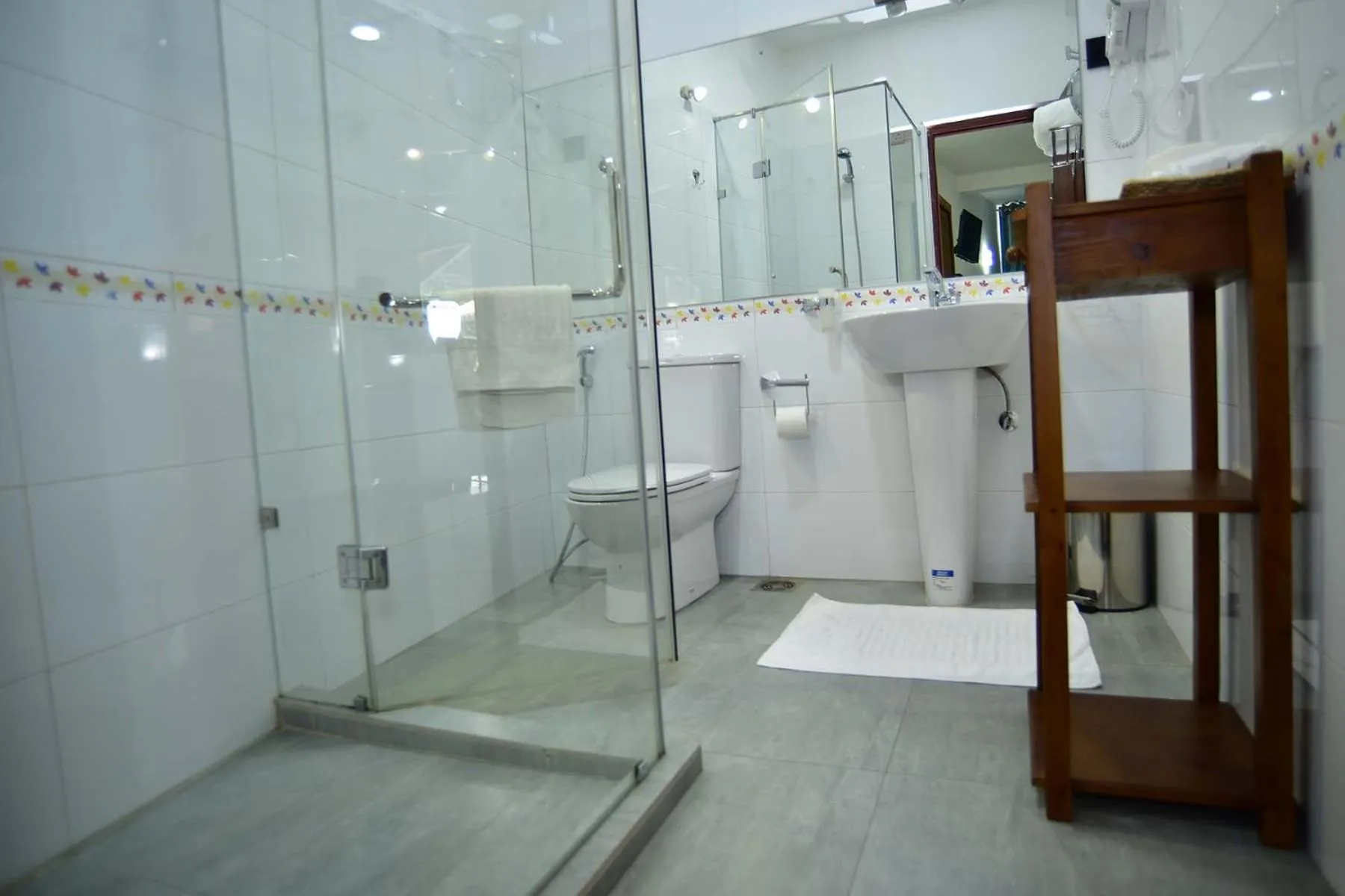 Shower in Colombo Villa