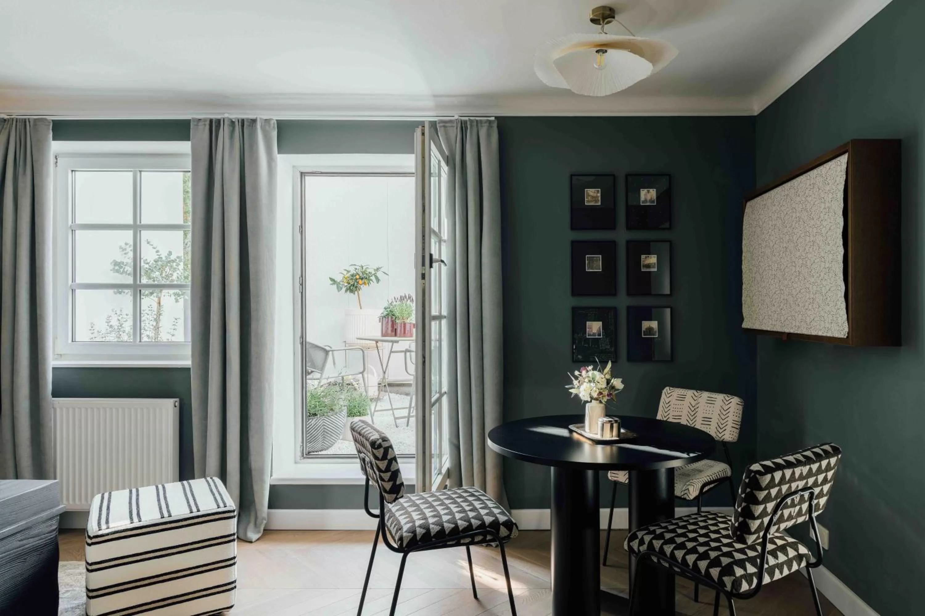 TV and multimedia in Clemonte Hotel - Your Reception-less Boutique Hideaway