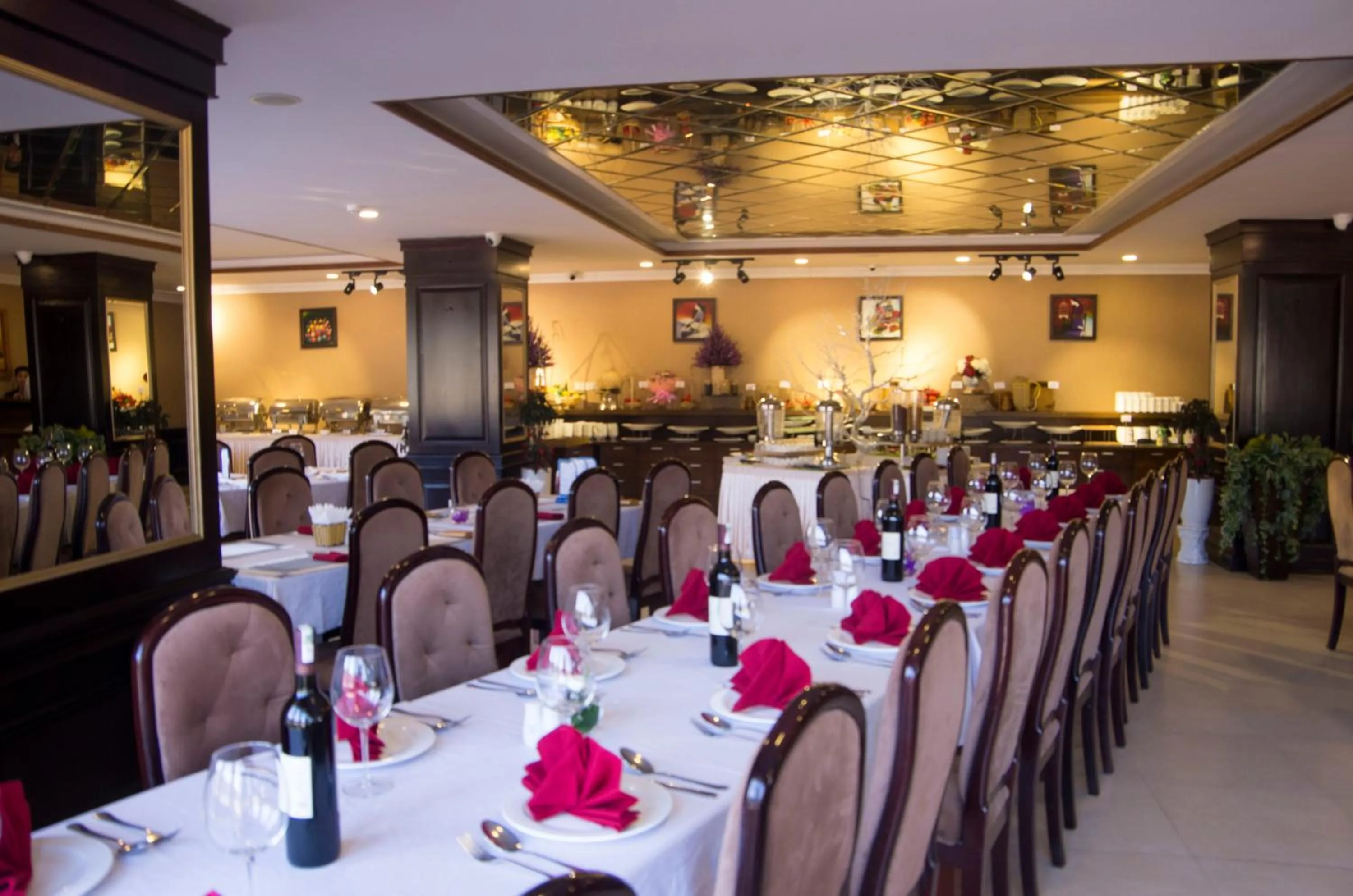 Restaurant/places to eat in Kings Hotel Dalat