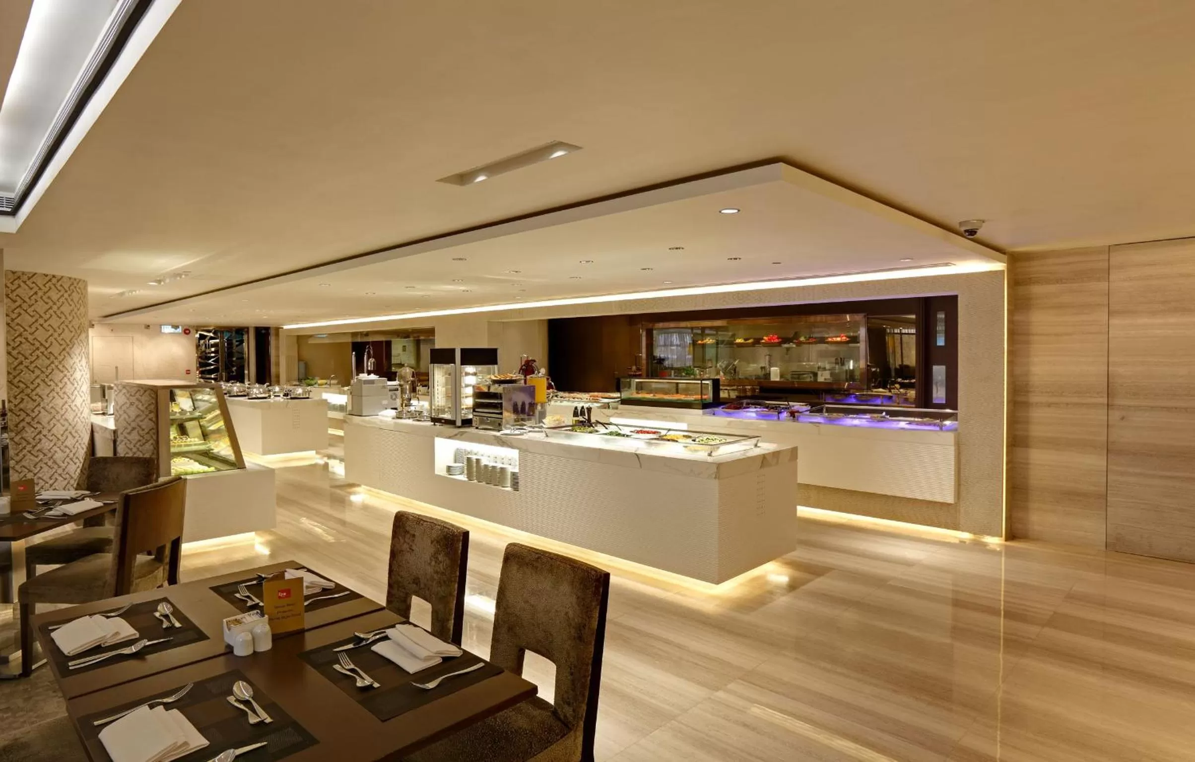 Restaurant/places to eat in Prudential Hotel