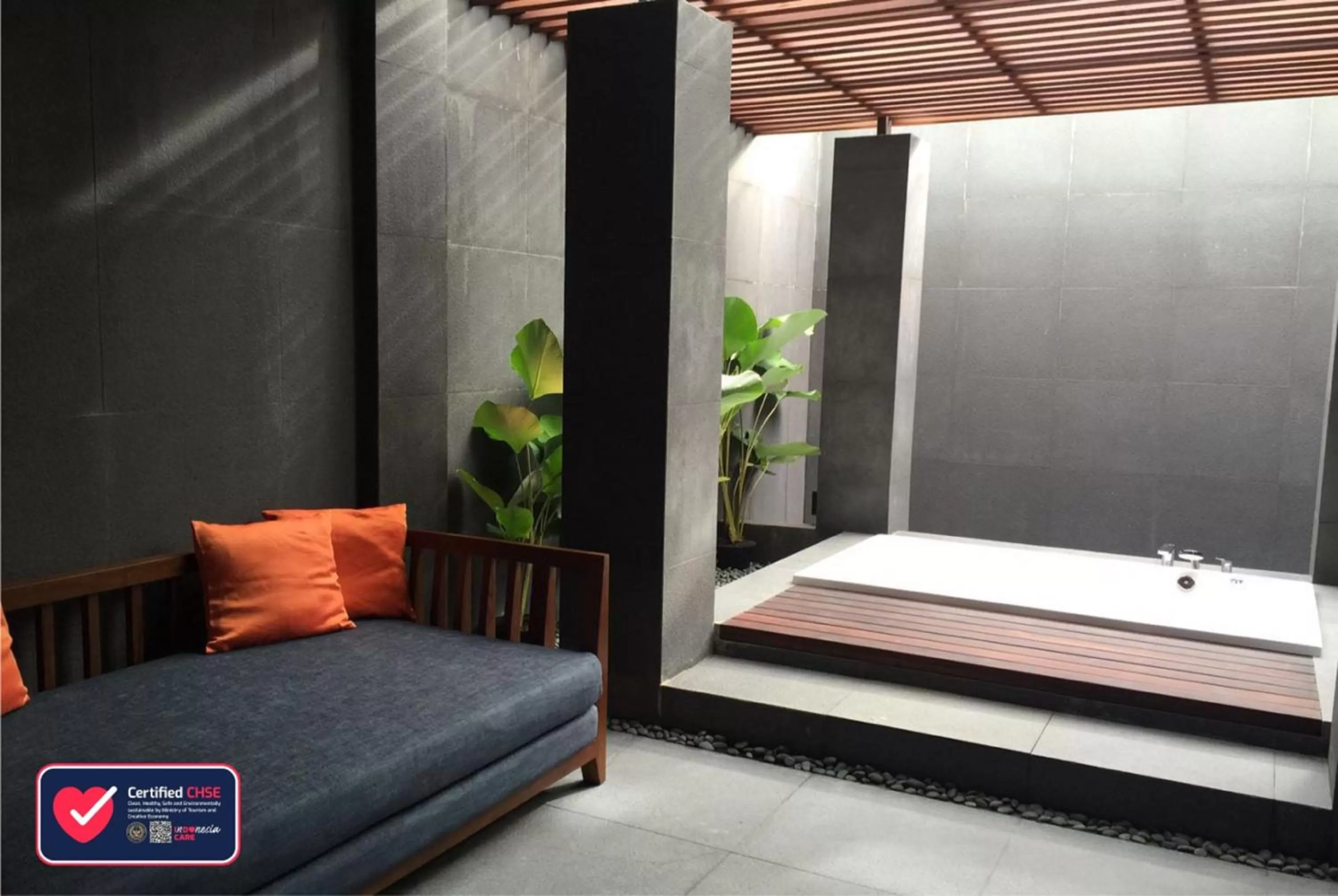 Bathroom, Bed in The Luxton Cirebon Hotel and Convention