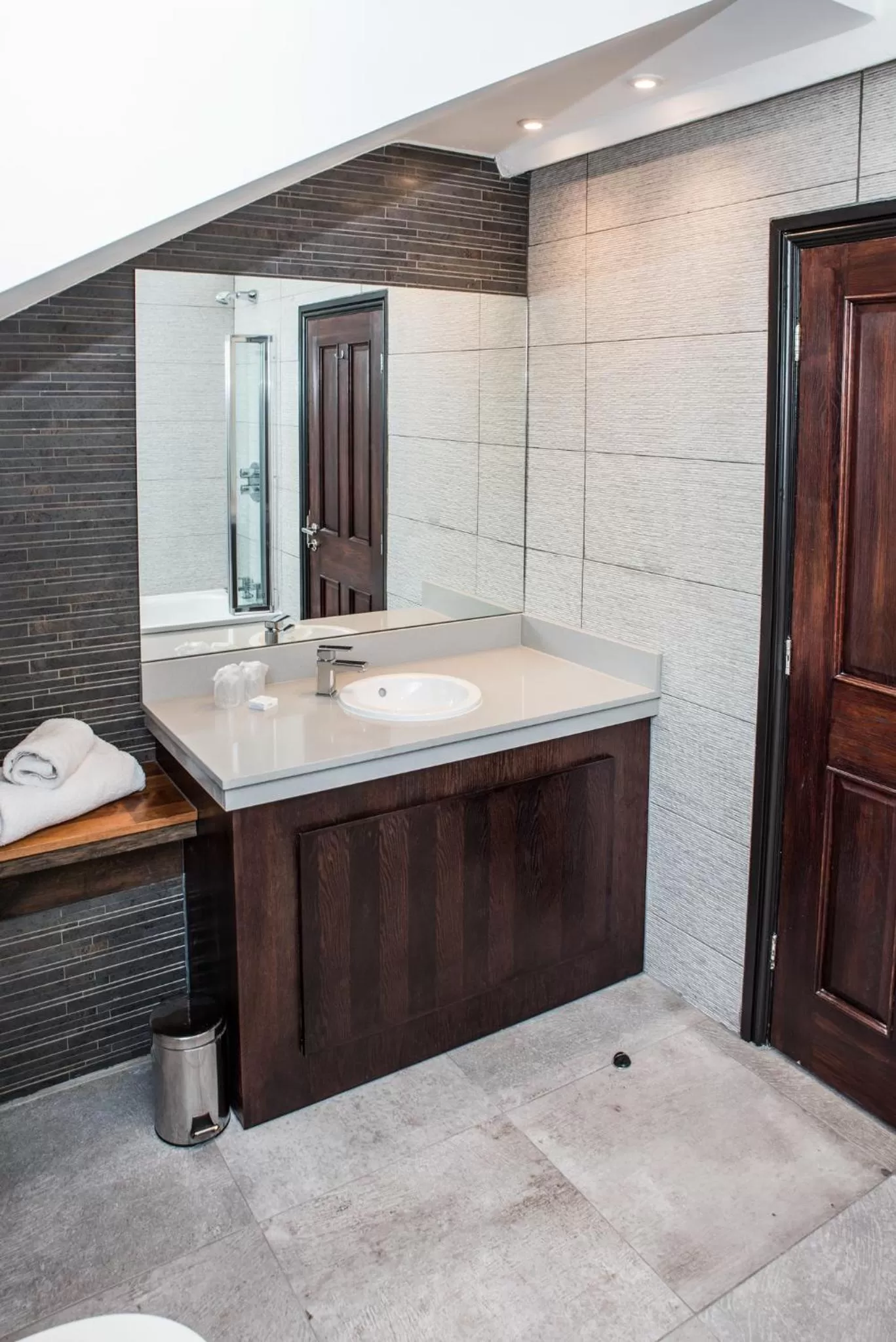 Bathroom in Great Victoria Hotel