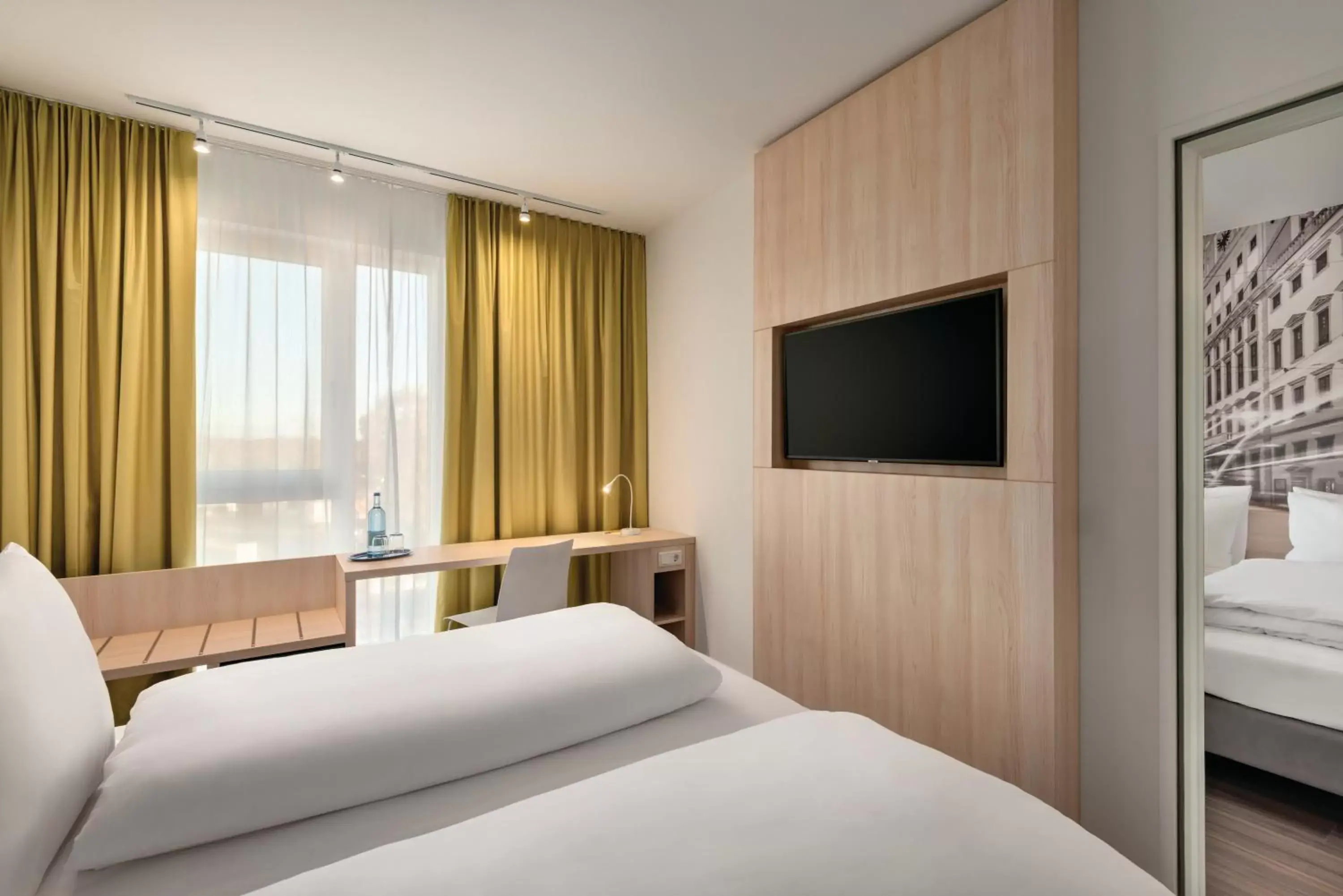 Standard Double Room - 2 Adjoining Rooms in Super 8 by Wyndham Augsburg Standard Double Room - 2 Adjoining Rooms in Super 8 by Wyndham Augsburg