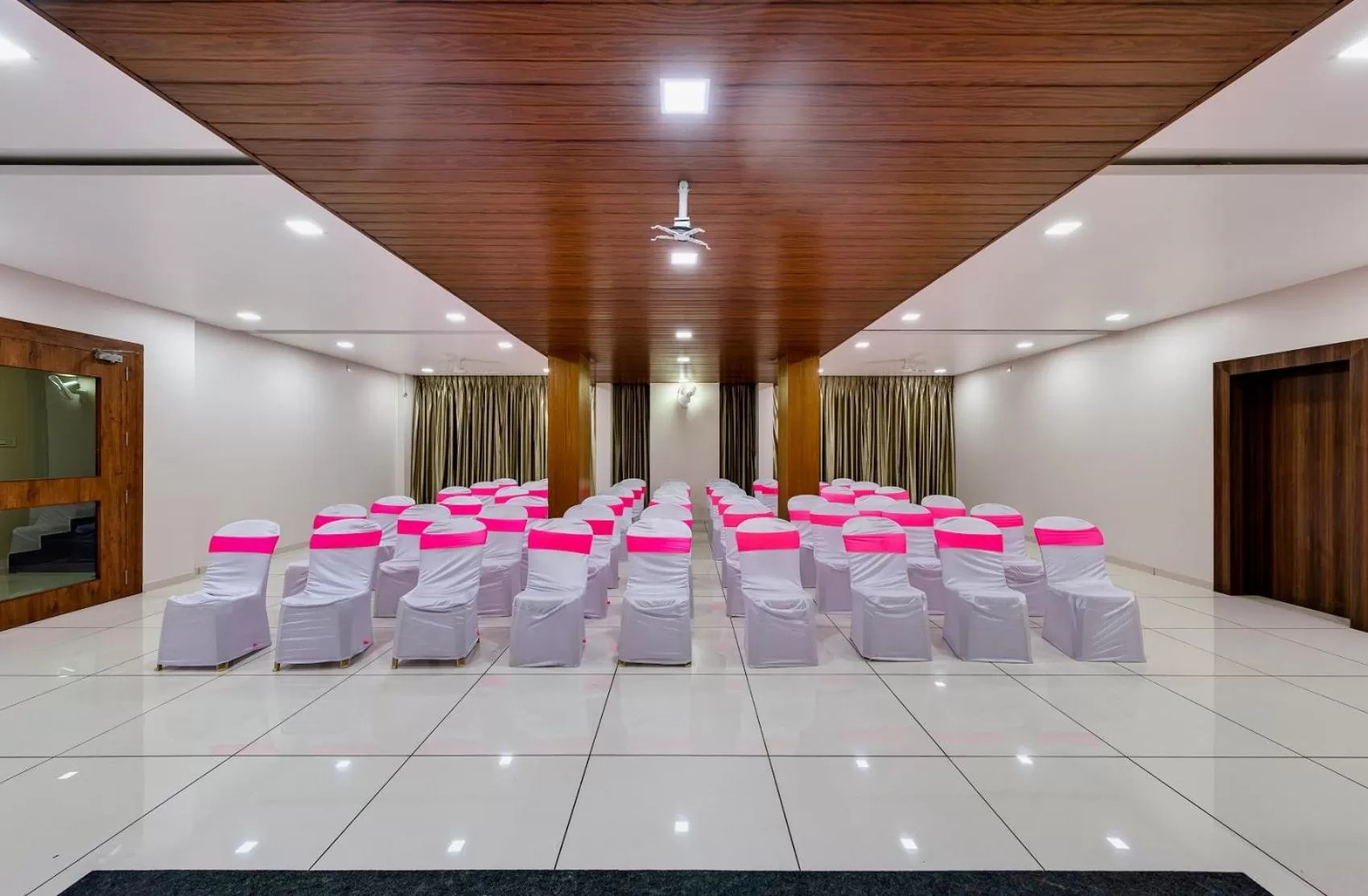 Banquet/Function facilities in Hotel Grand Indu, 3 Star Kolhapur
