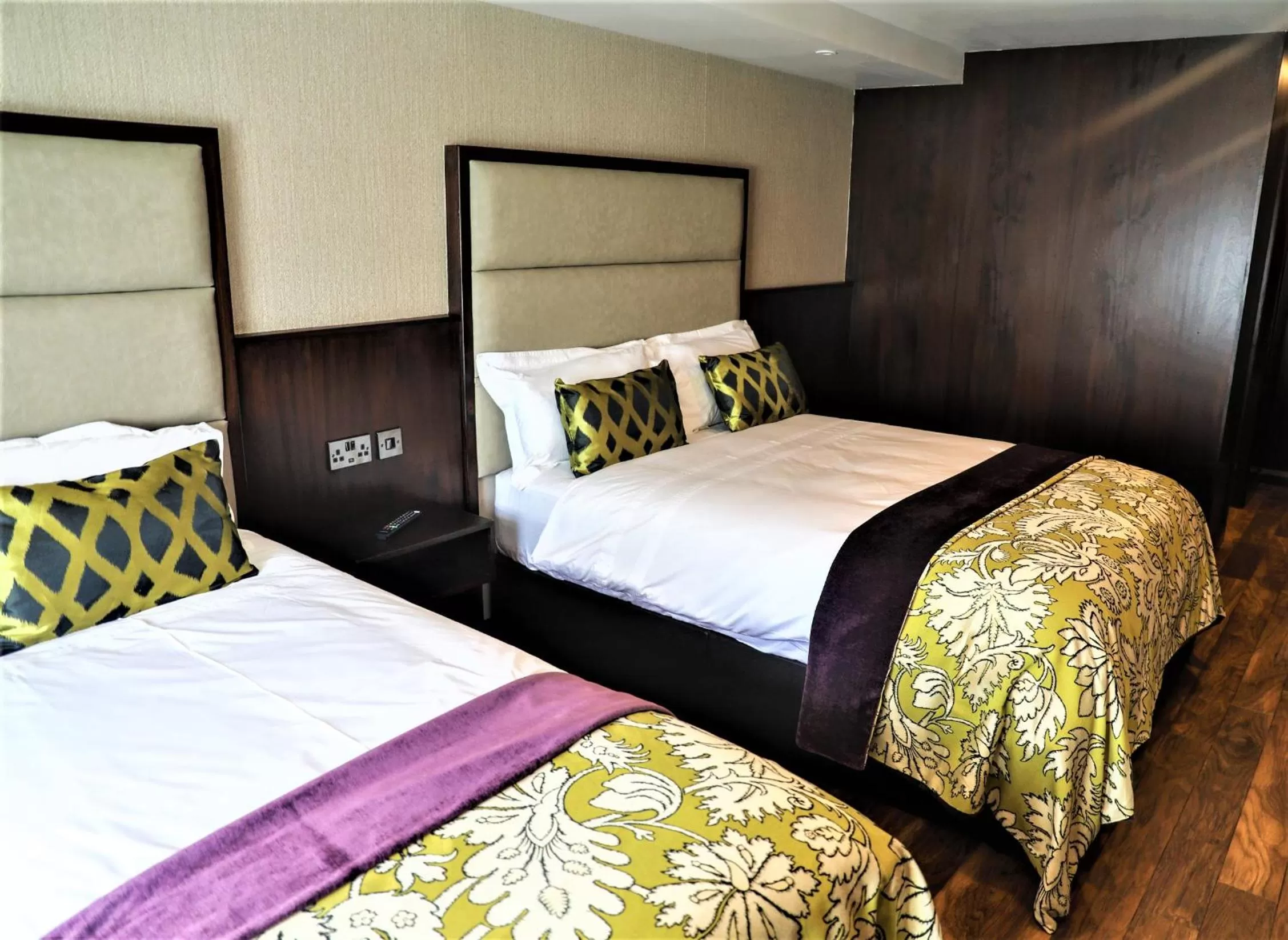 Bed in The Lansdowne Hotel