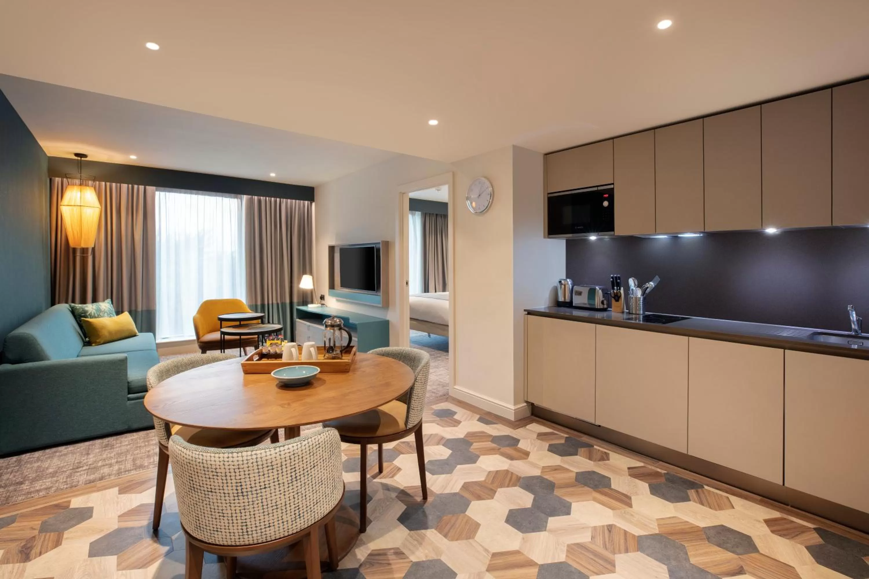 TV and multimedia in Staybridge Suites London Heathrow - Bath Road, an IHG Aparthotel