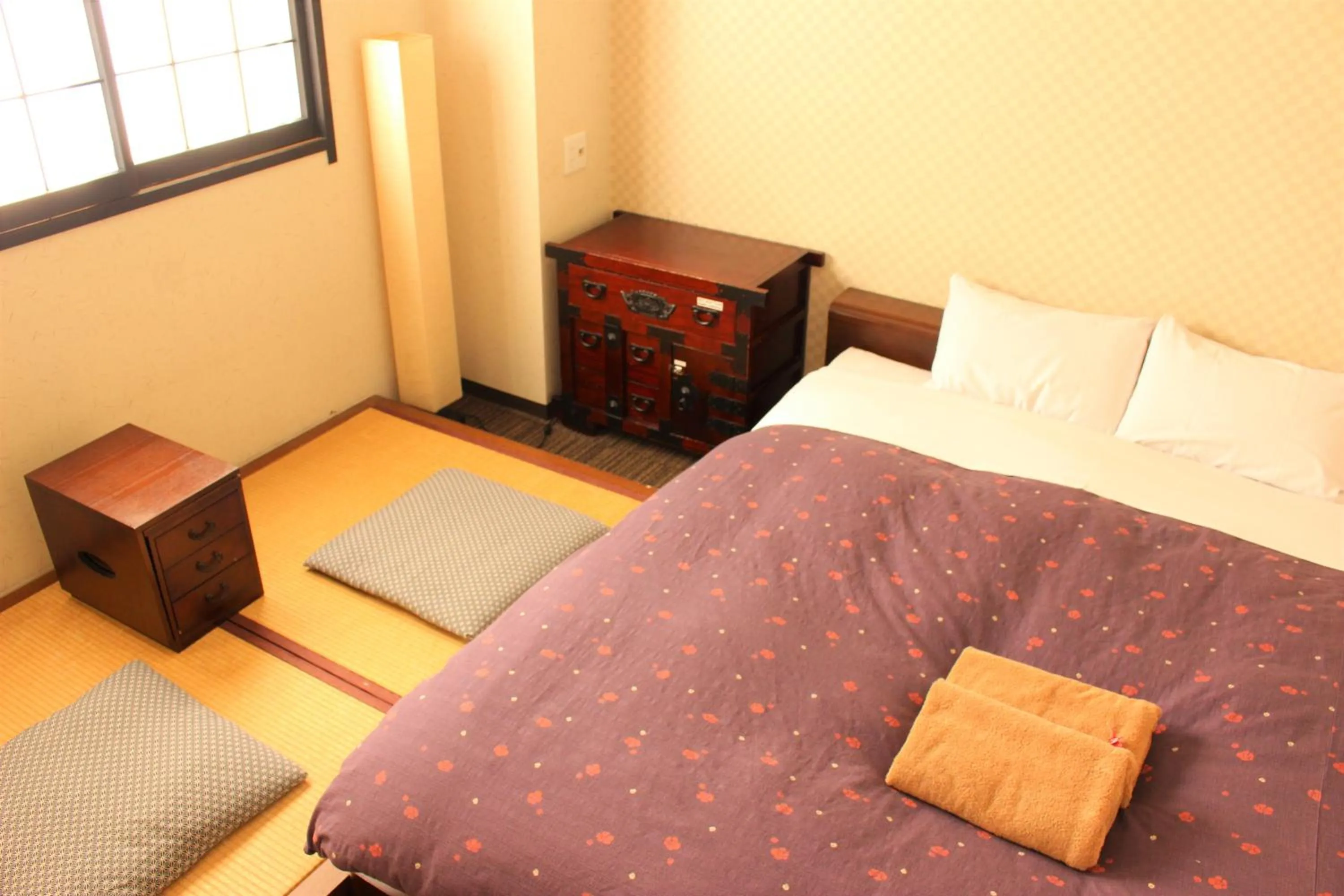 Photo of the whole room, Bed in K's House Tokyo Oasis - Quality Hostel in Asakusa